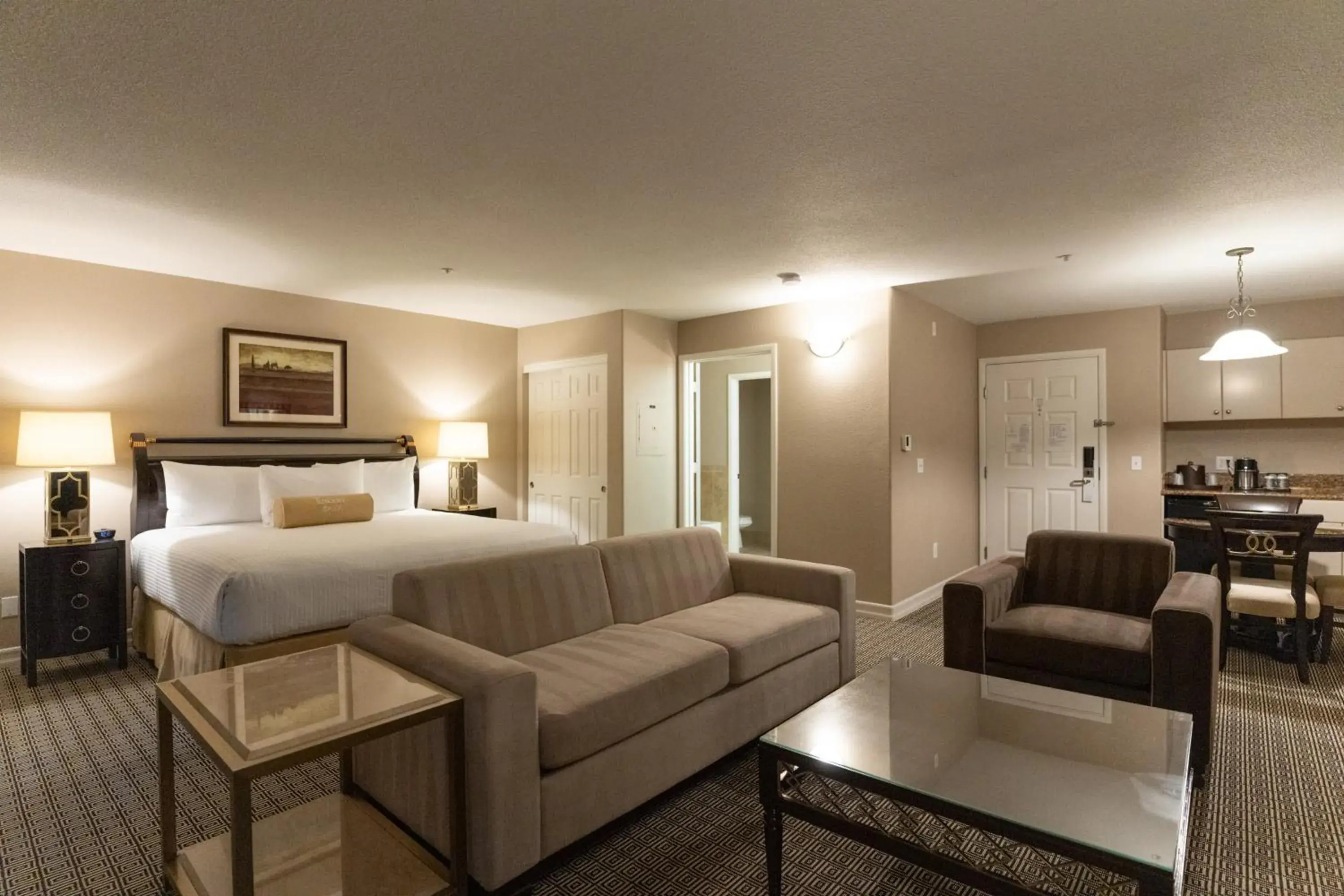 Bed in Tuscany Suites & Casino Bed in Tuscany Suites & Casino