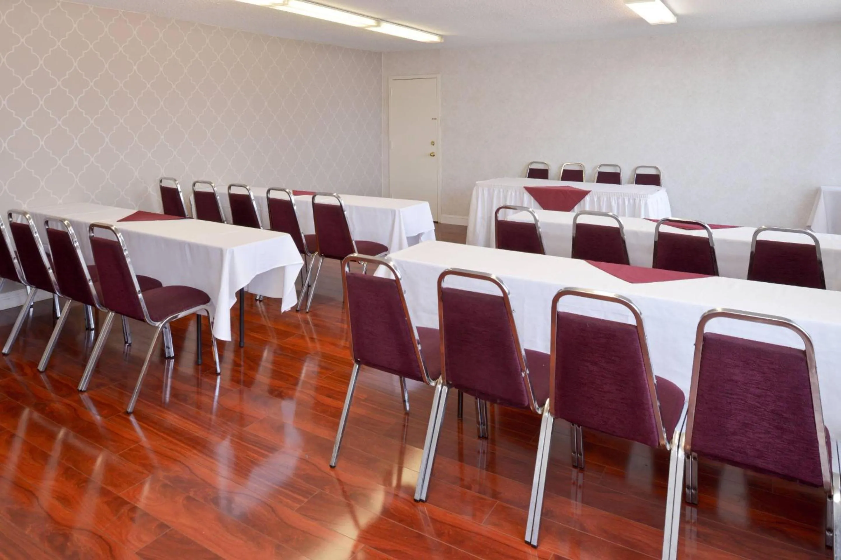 Meeting/conference room in Quality Inn & Suites Montebello - Los Angeles