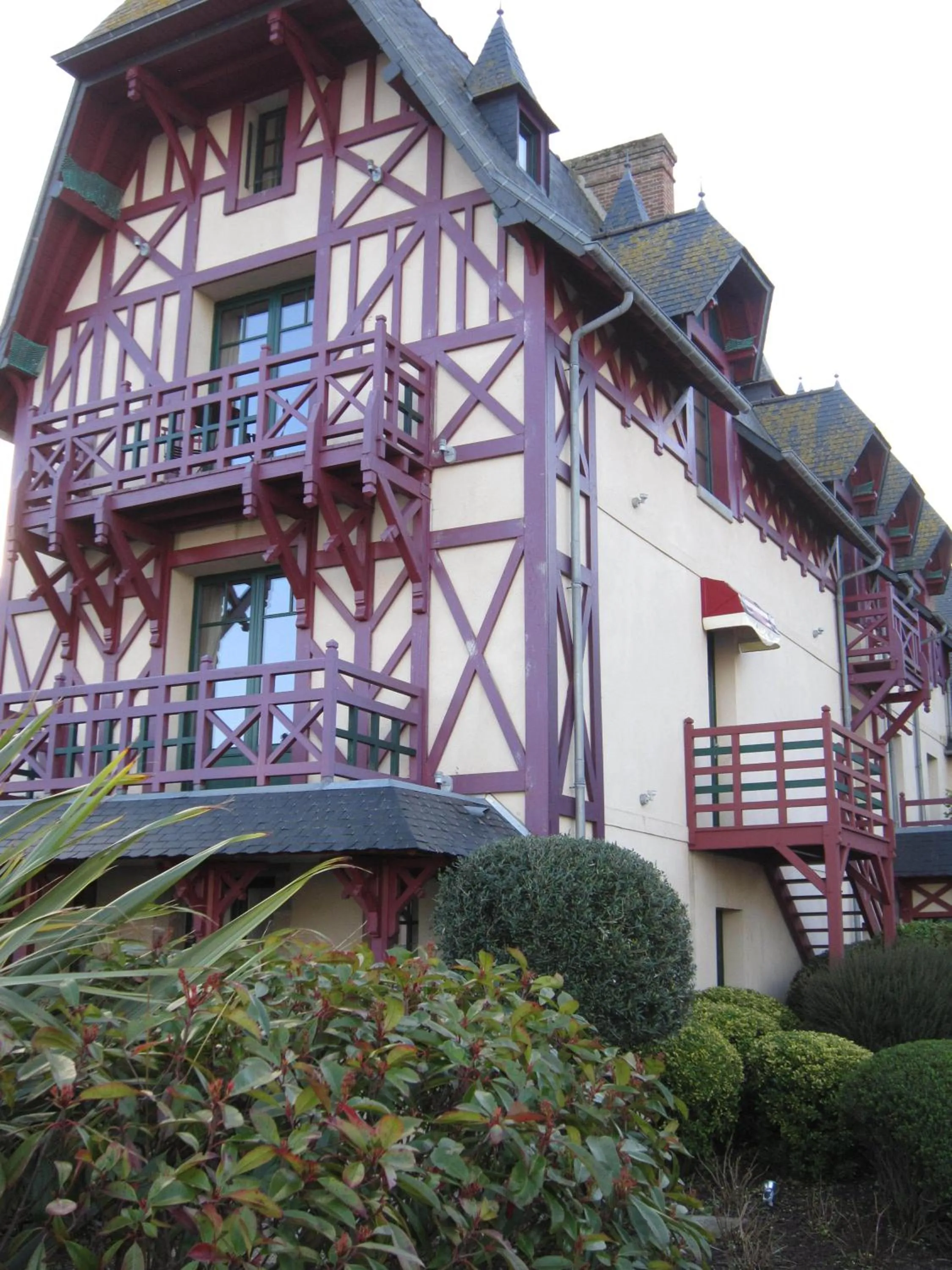 Facade/entrance in Manoir Du Cunningham