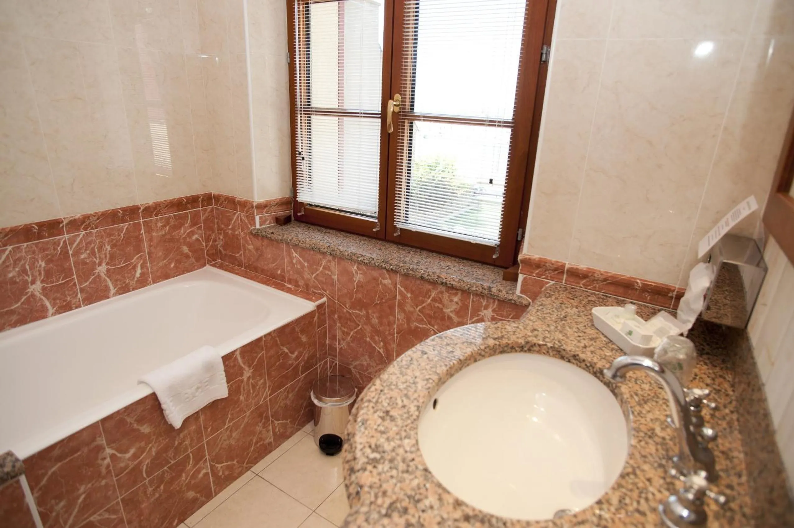 Shower in Manoir Du Cunningham