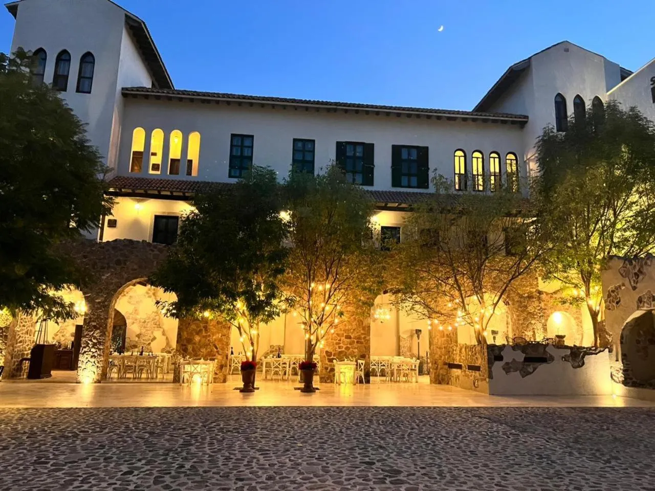 Restaurant/places to eat in Suites Campestres Montebello