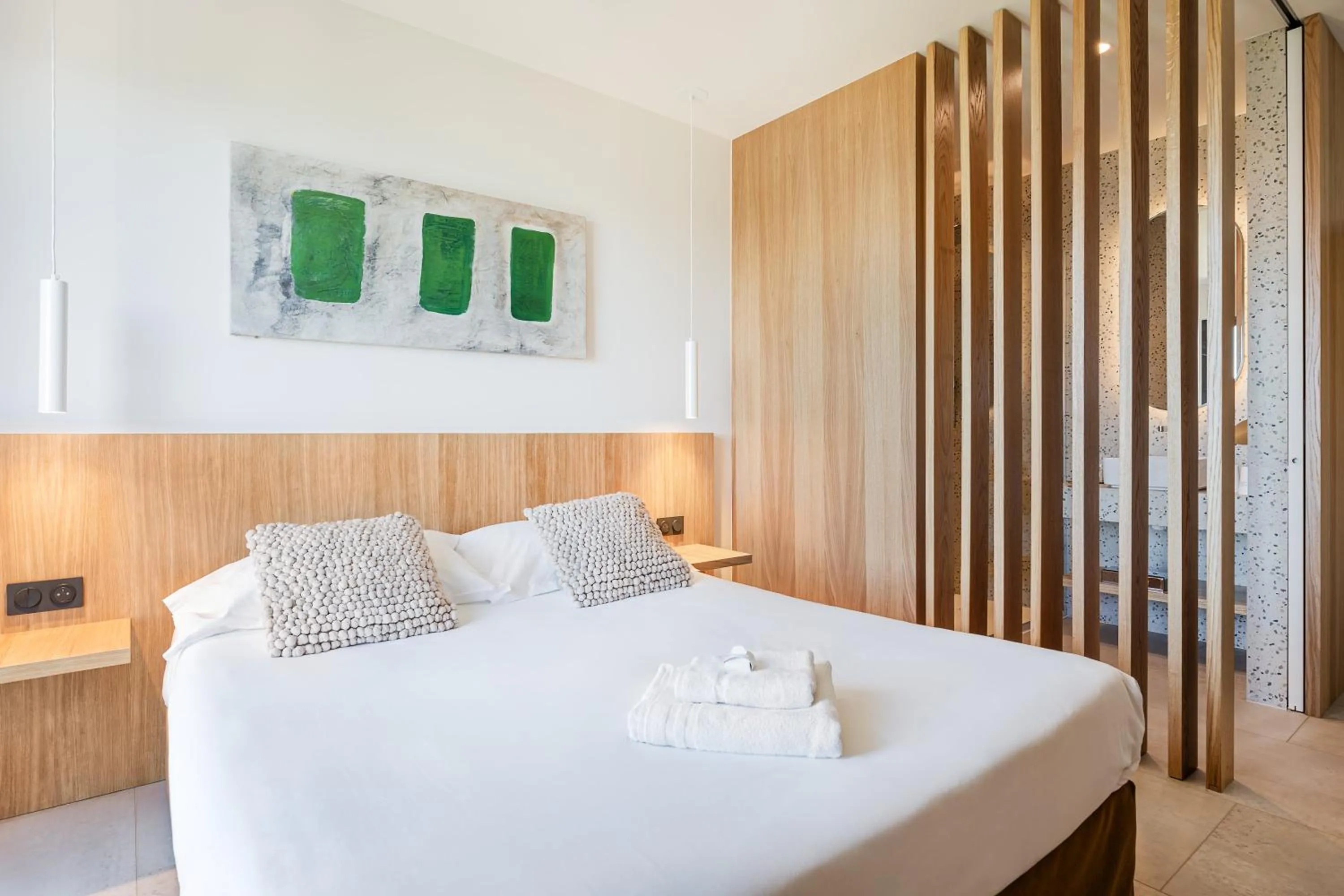 Bed in Grand Hotel Du Golfe - Spa & Restaurant