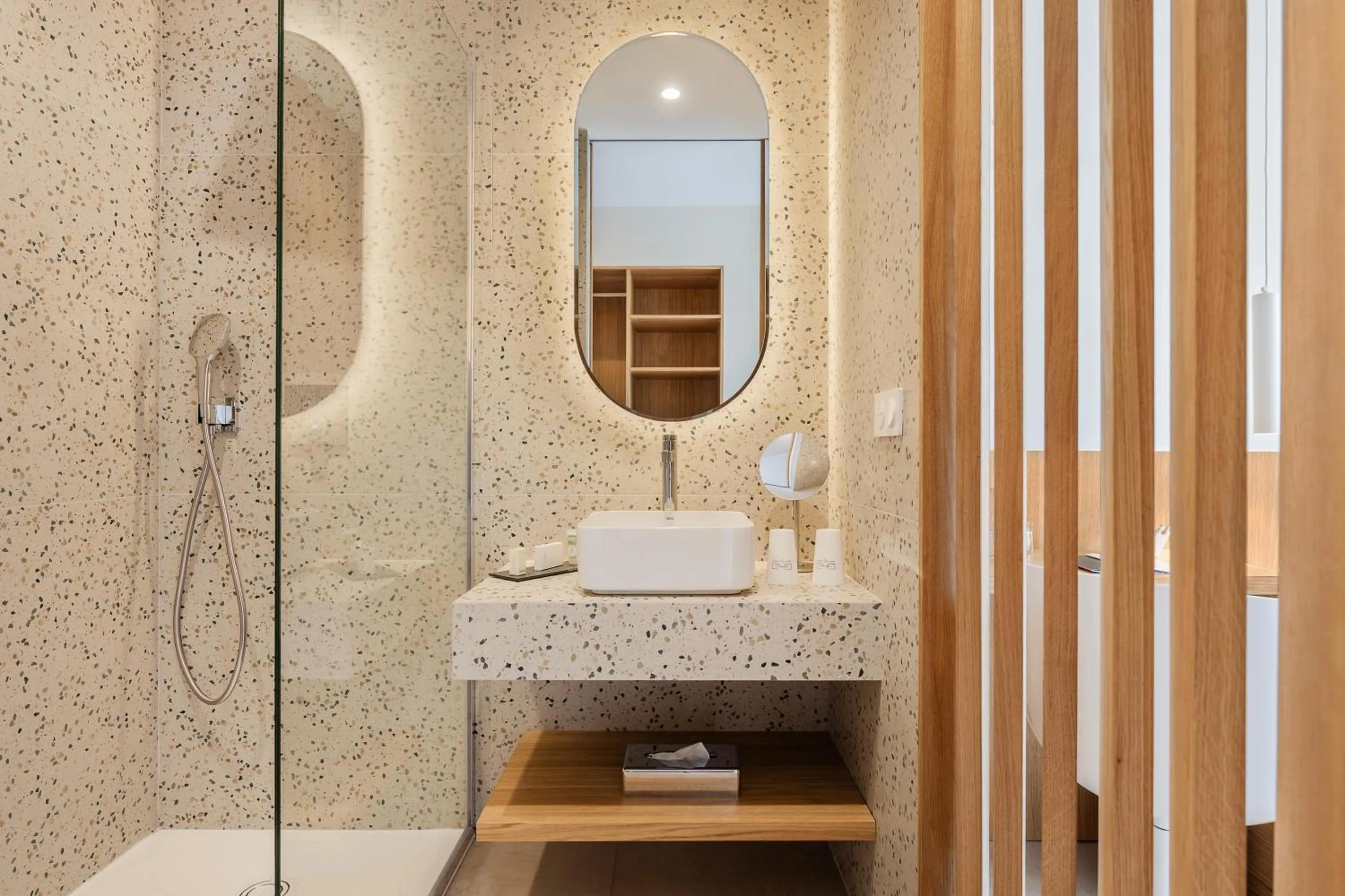 Shower in Grand Hotel Du Golfe - Spa & Restaurant