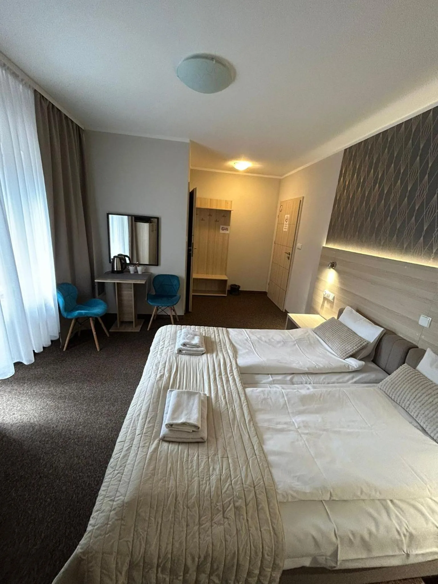 Bed in Old Tree Villa & Restaurant
