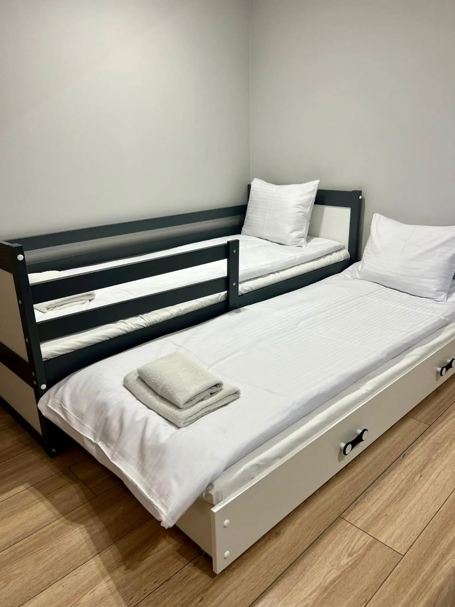 Bed in Old Tree Villa & Restaurant