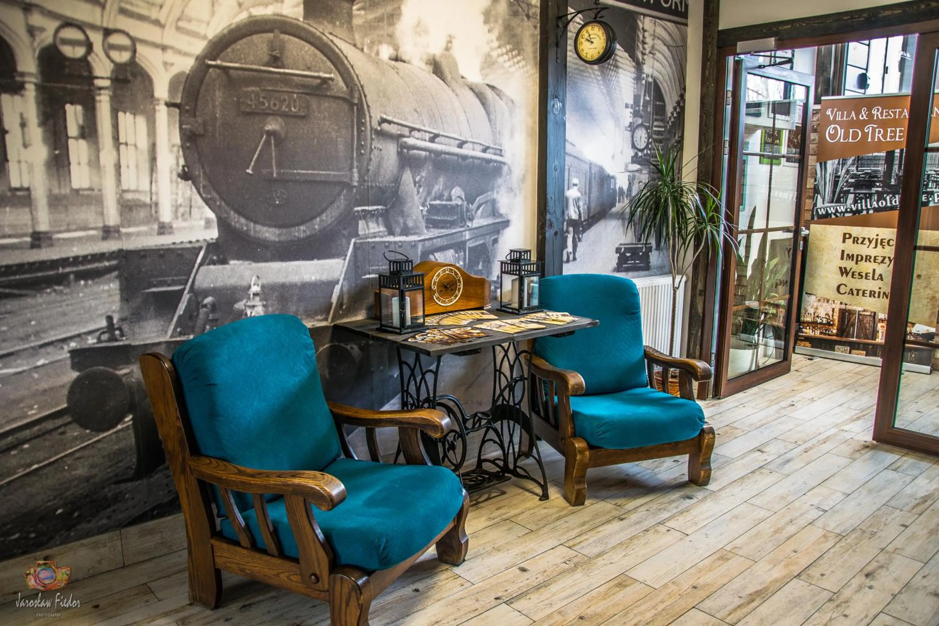 Lobby or reception in Old Tree Villa & Restaurant