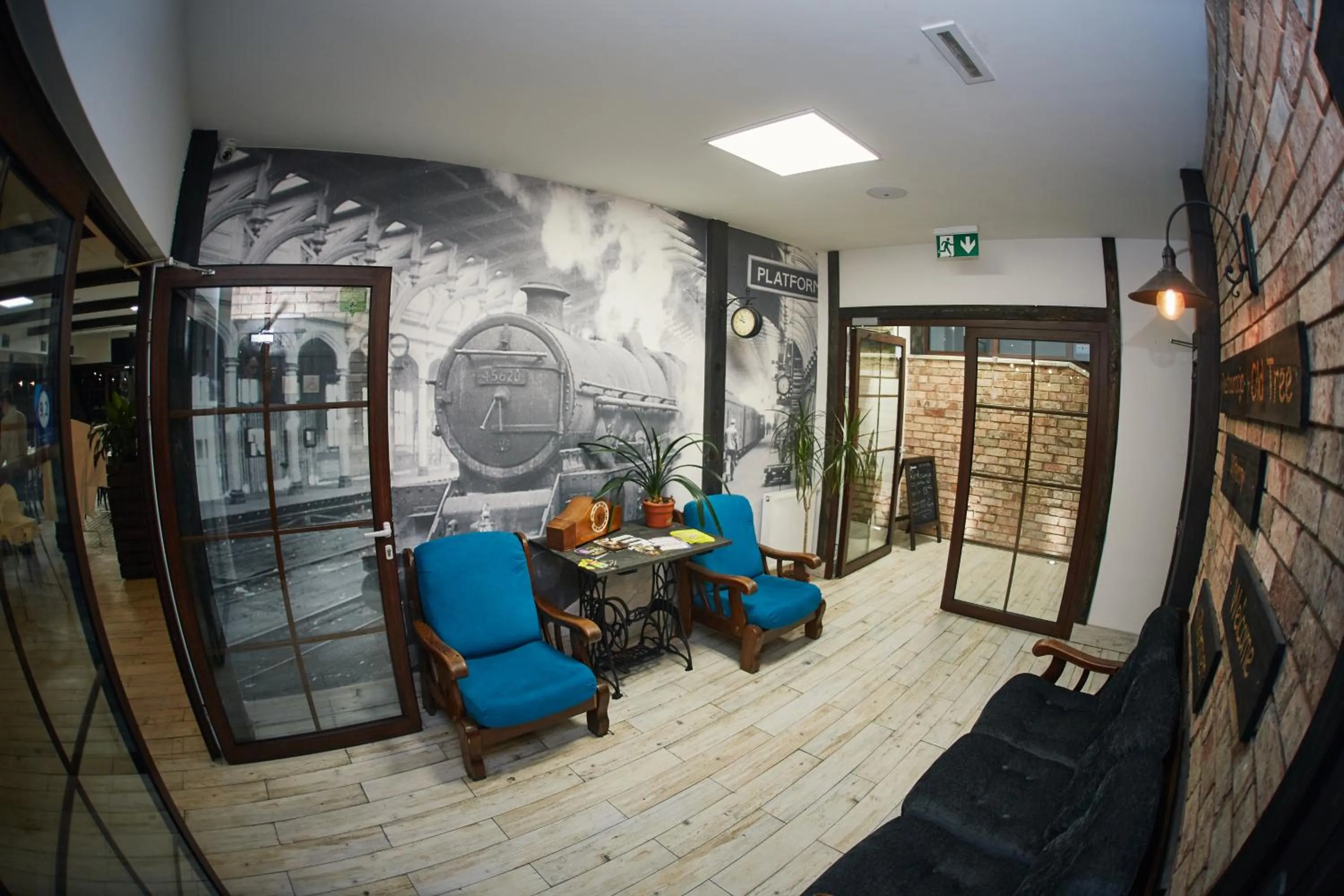 Lobby or reception in Old Tree Villa & Restaurant