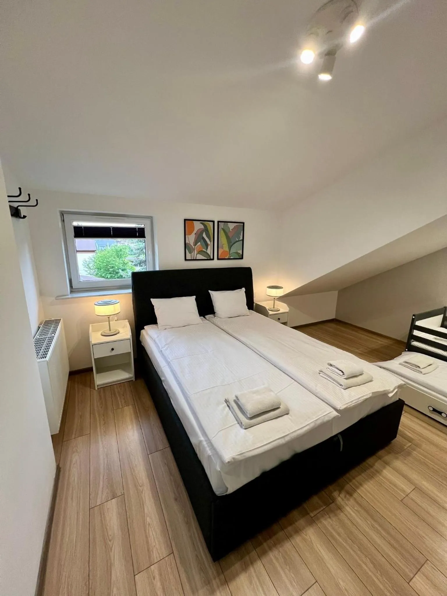 Bed in Old Tree Villa & Restaurant