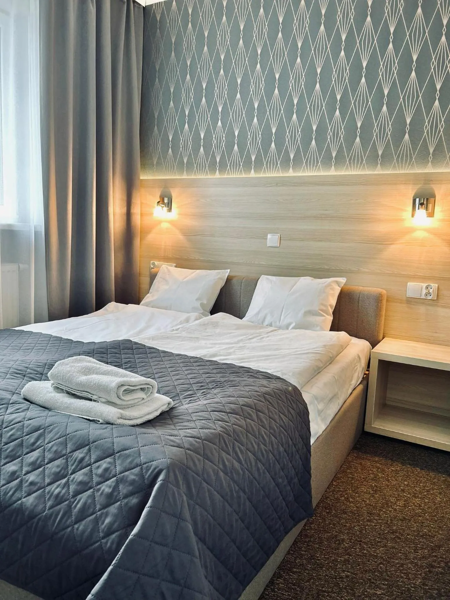 Bed in Old Tree Villa & Restaurant