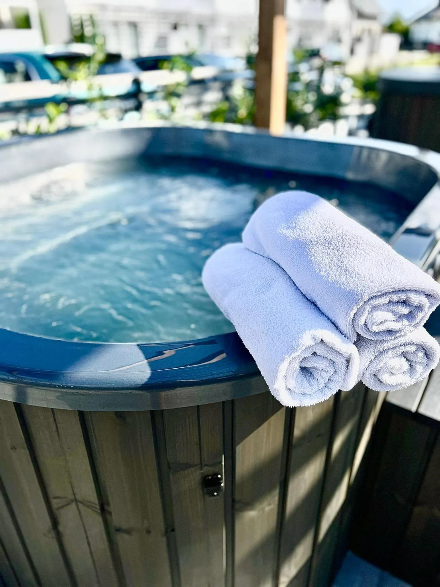 Hot Tub in Old Tree Villa & Restaurant