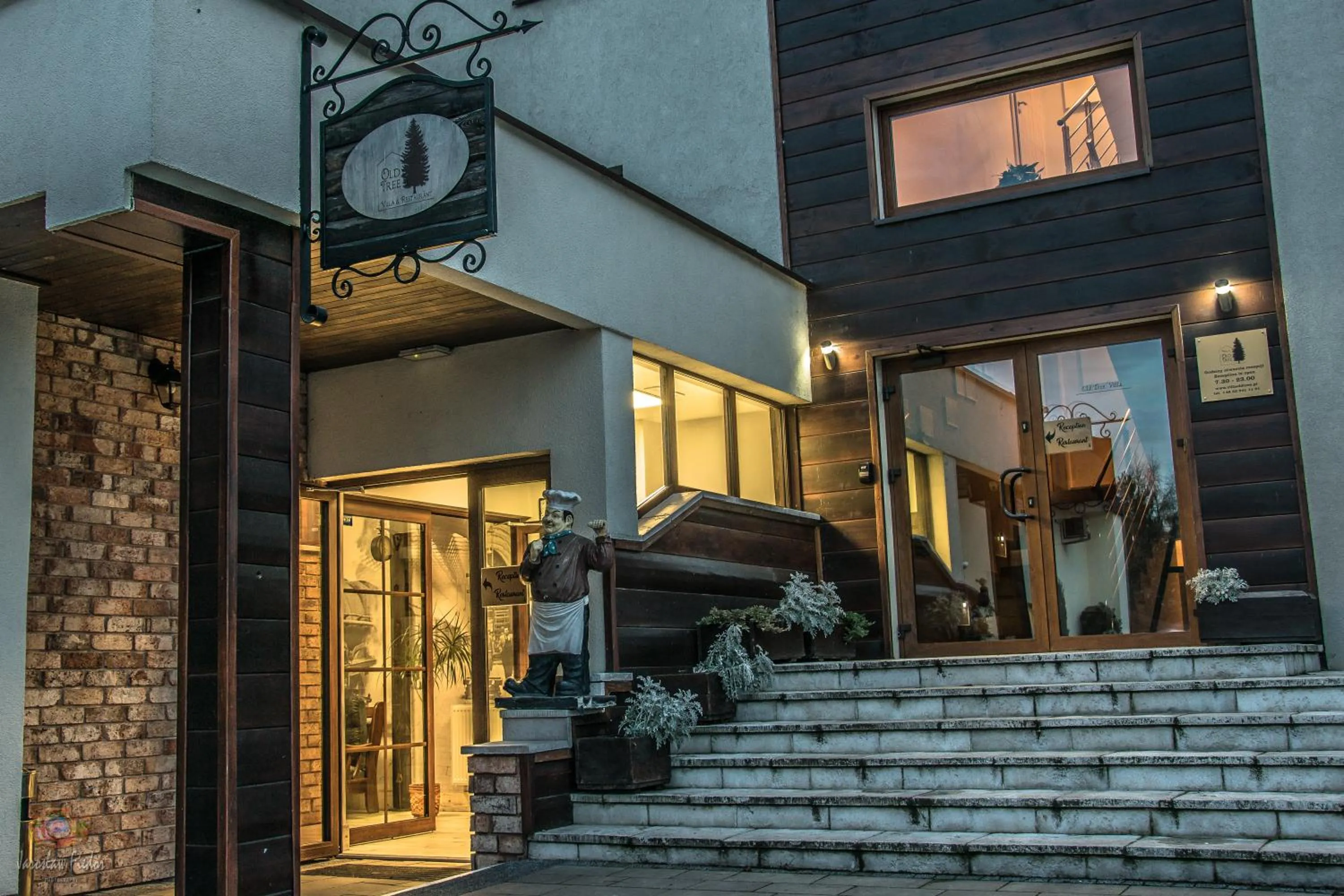 Facade/entrance in Old Tree Villa & Restaurant