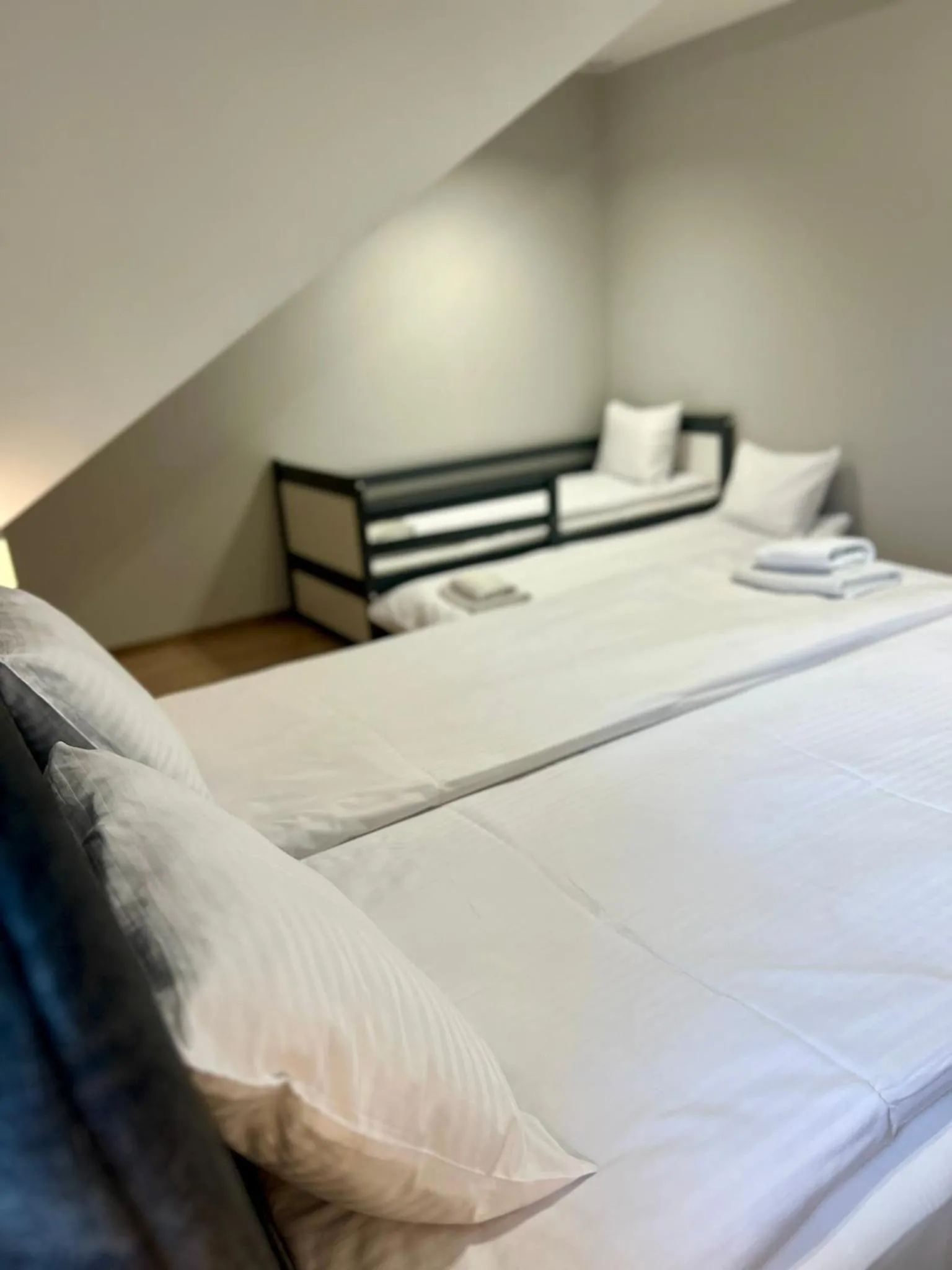Bed in Old Tree Villa & Restaurant