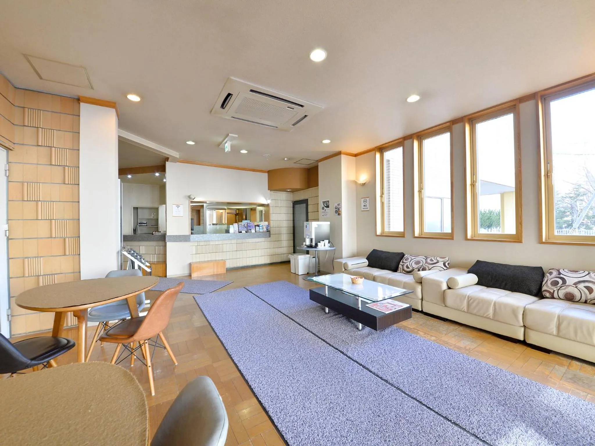 Lobby or reception in Hotel S-PAL