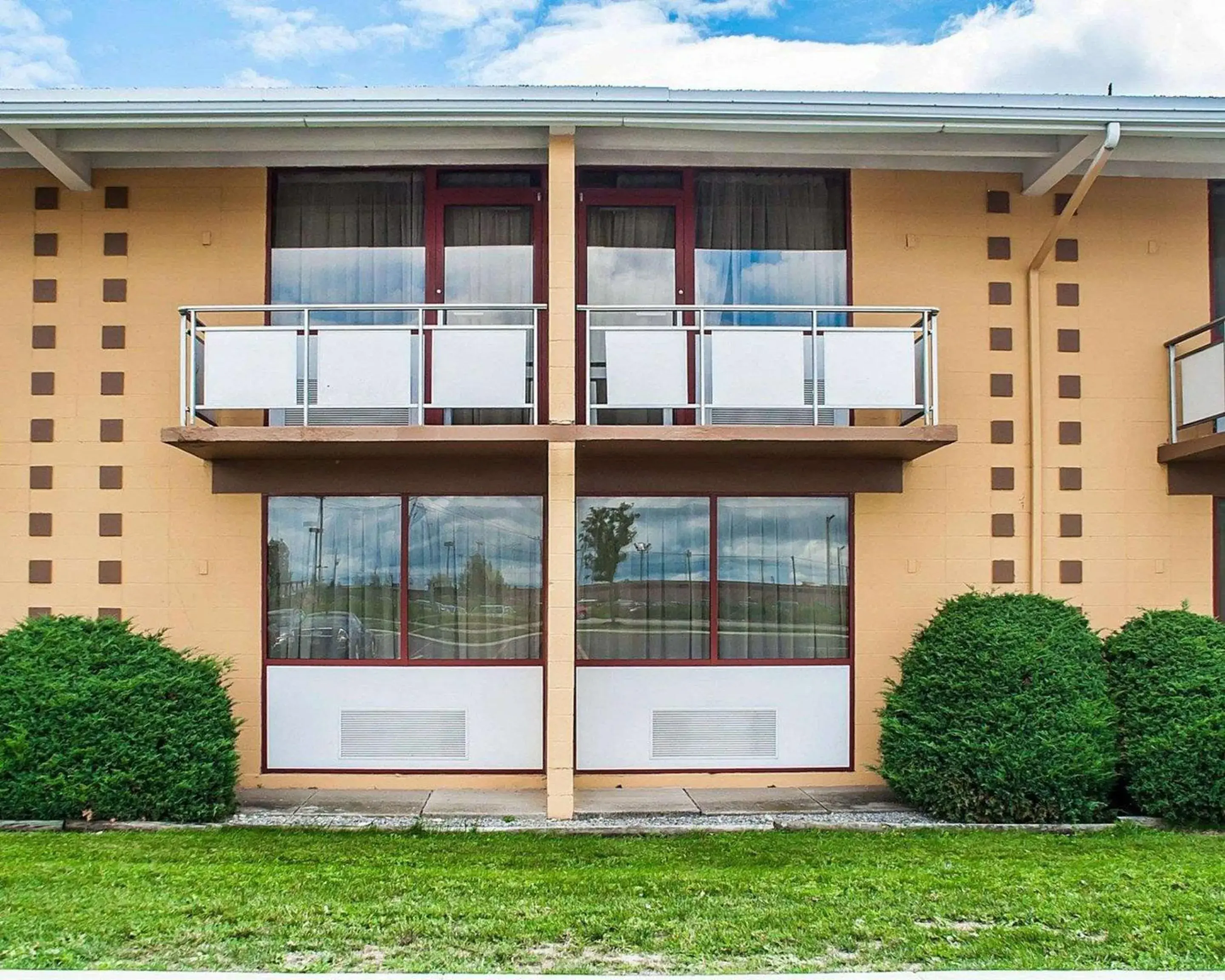 Property building in Quality Inn Buffalo Airport Property building in Quality Inn Buffalo Airport