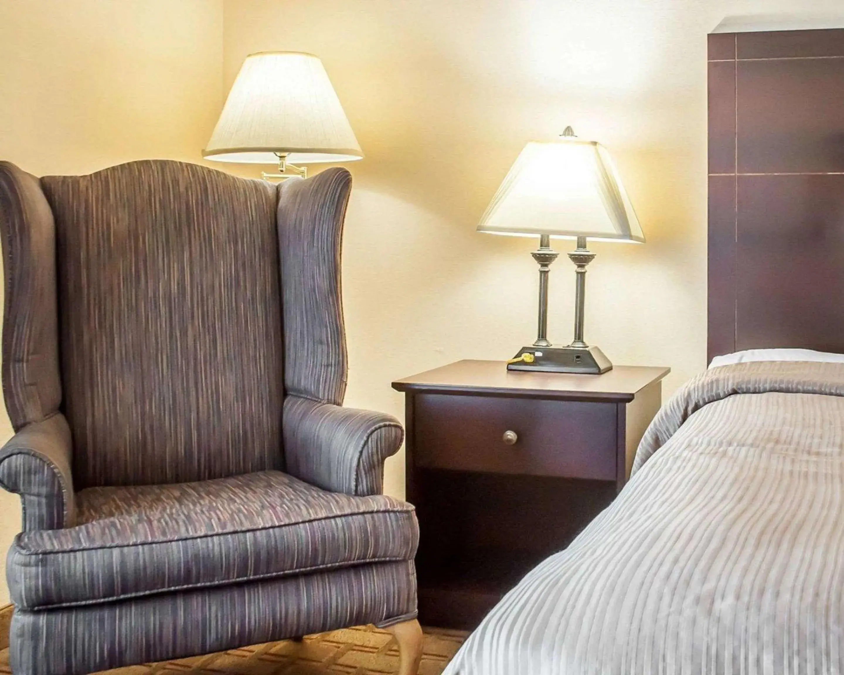 Photo of the whole room, Bed in Quality Inn Buffalo Airport Photo of the whole room, Bed in Quality Inn Buffalo Airport