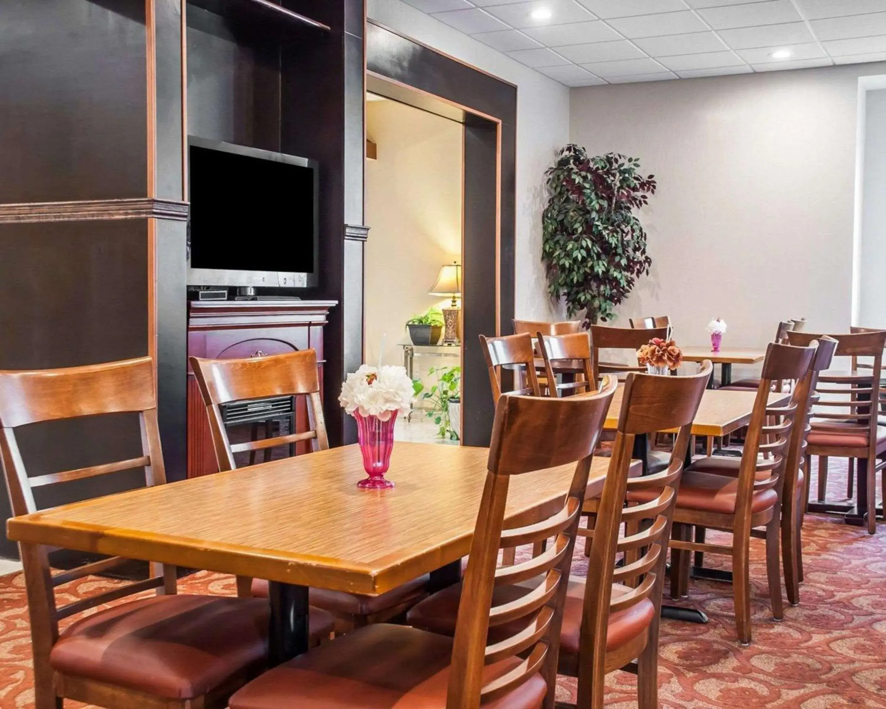 Restaurant/places to eat in Quality Inn Buffalo Airport Restaurant/places to eat in Quality Inn Buffalo Airport