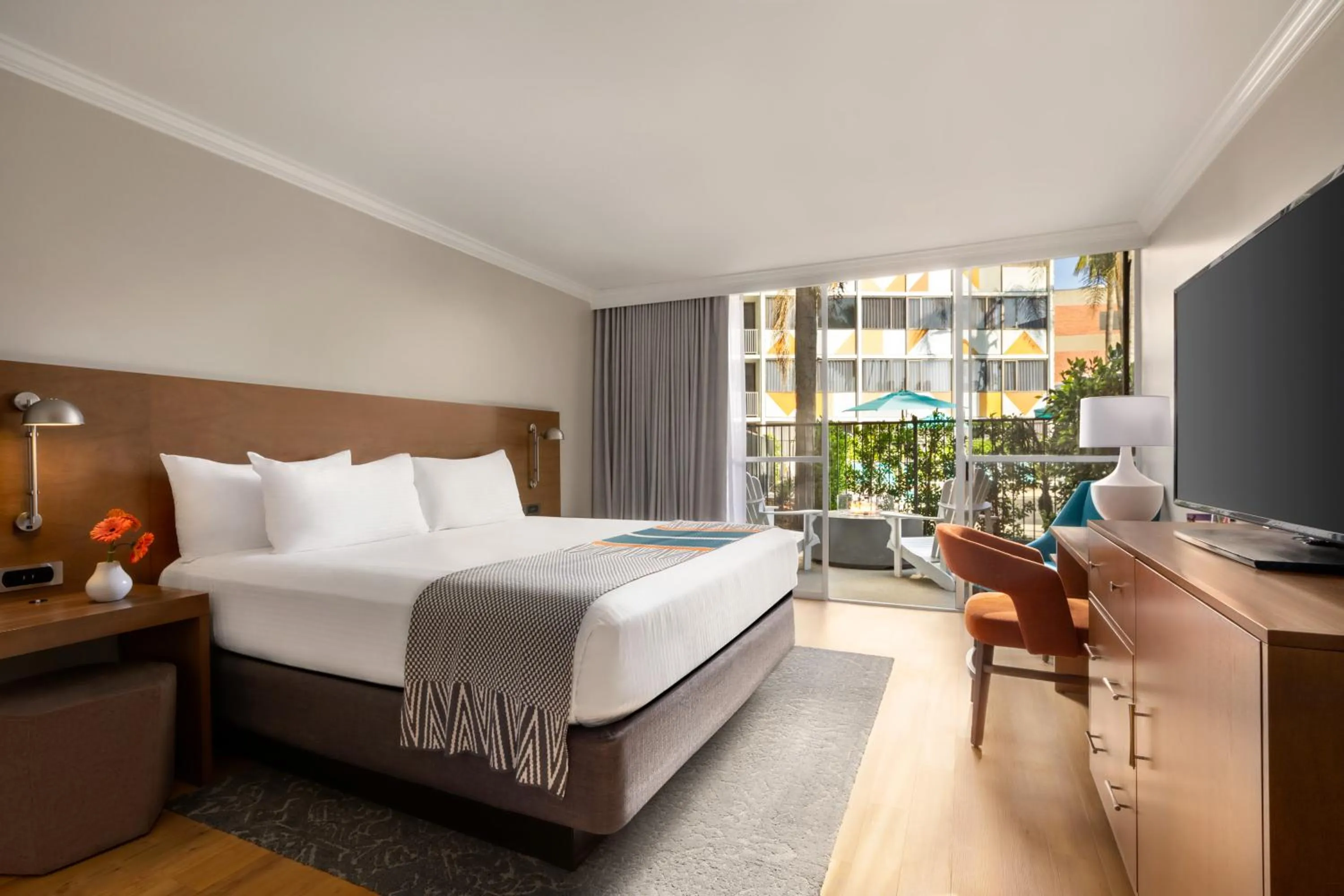 Photo of the whole room, Bed in Town and Country San Diego