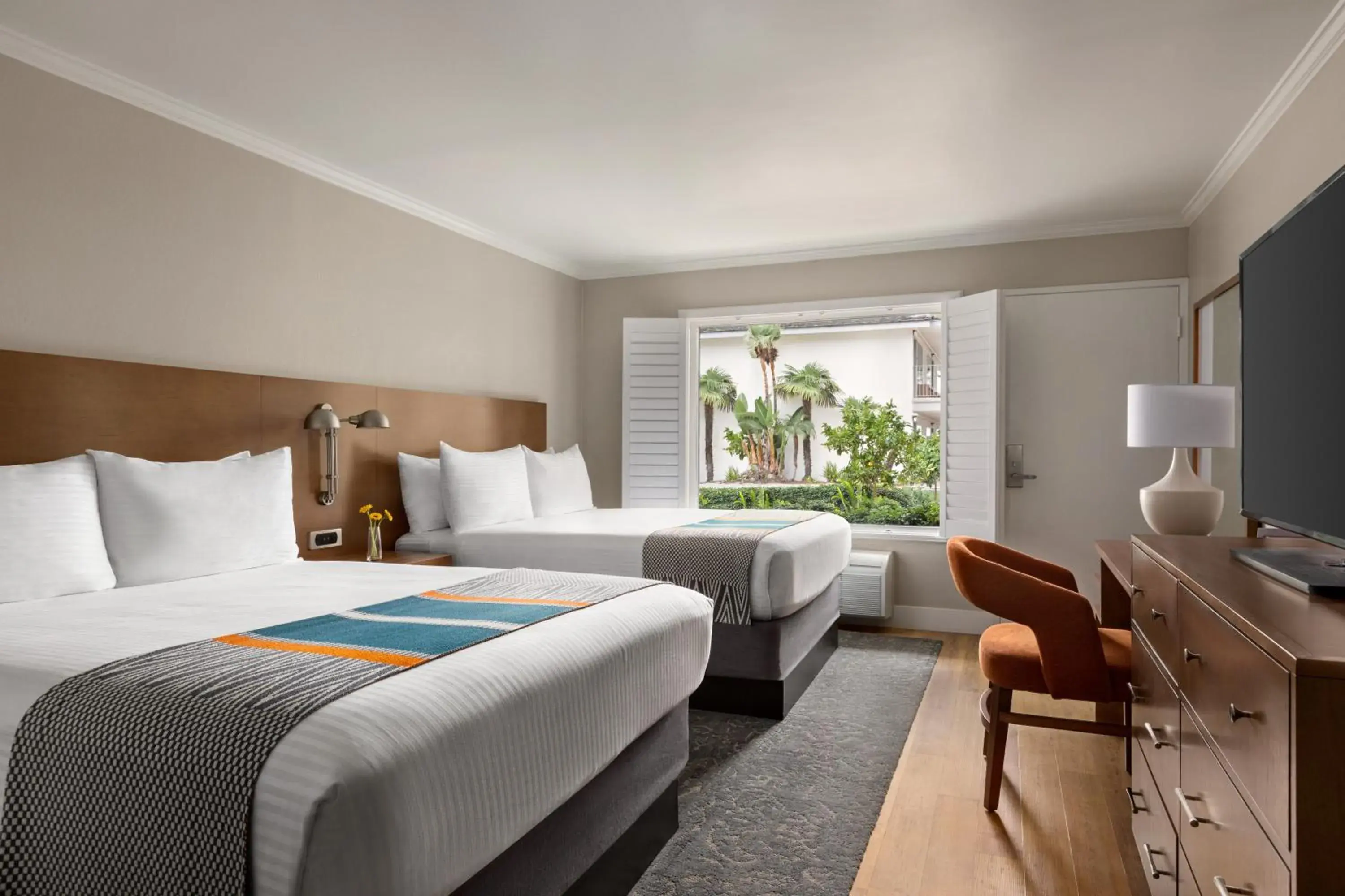 ADA Marco Polo 2 Queen in Town and Country San Diego ADA Marco Polo 2 Queen in Town and Country San Diego