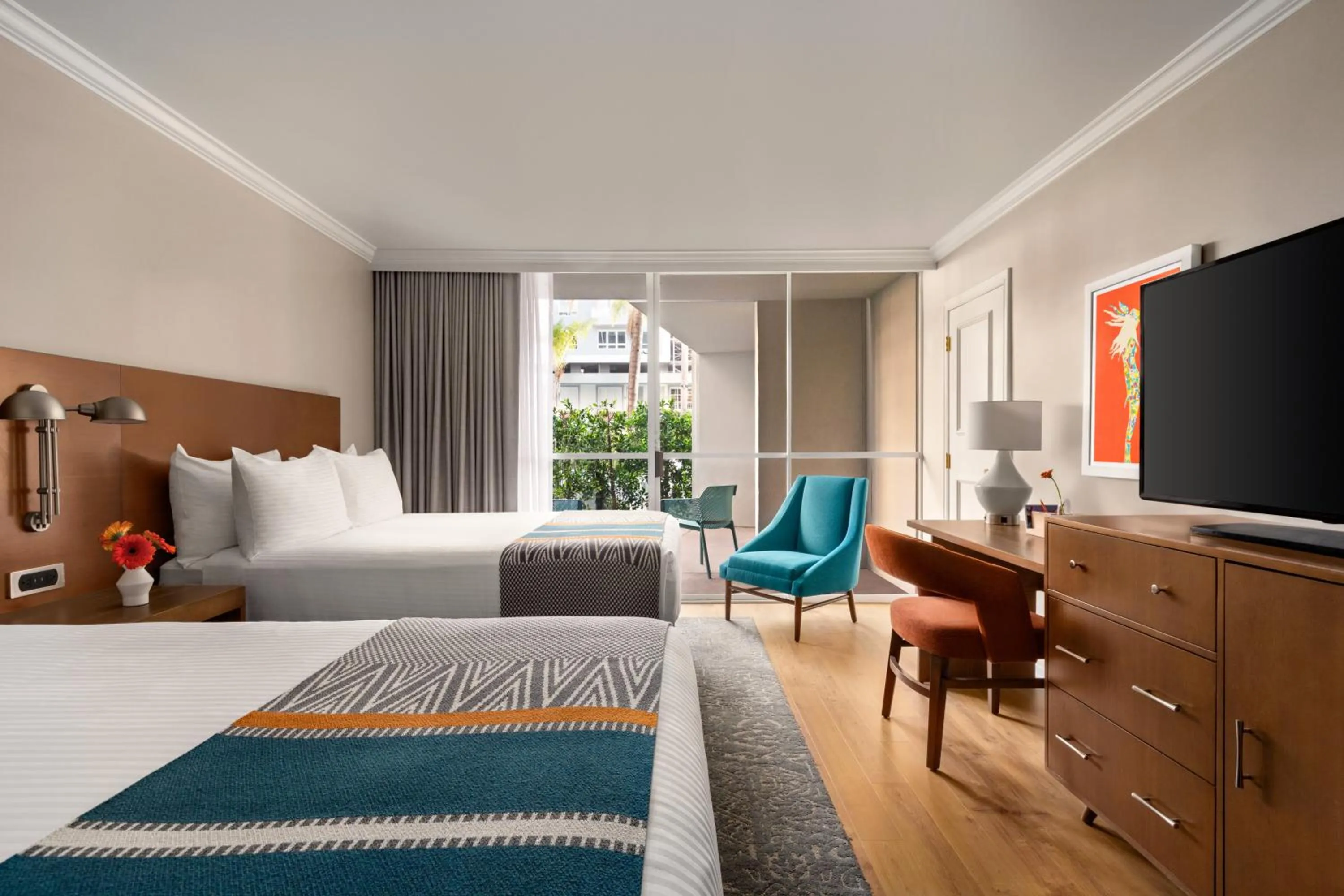 Bedroom, Bed in Town and Country San Diego