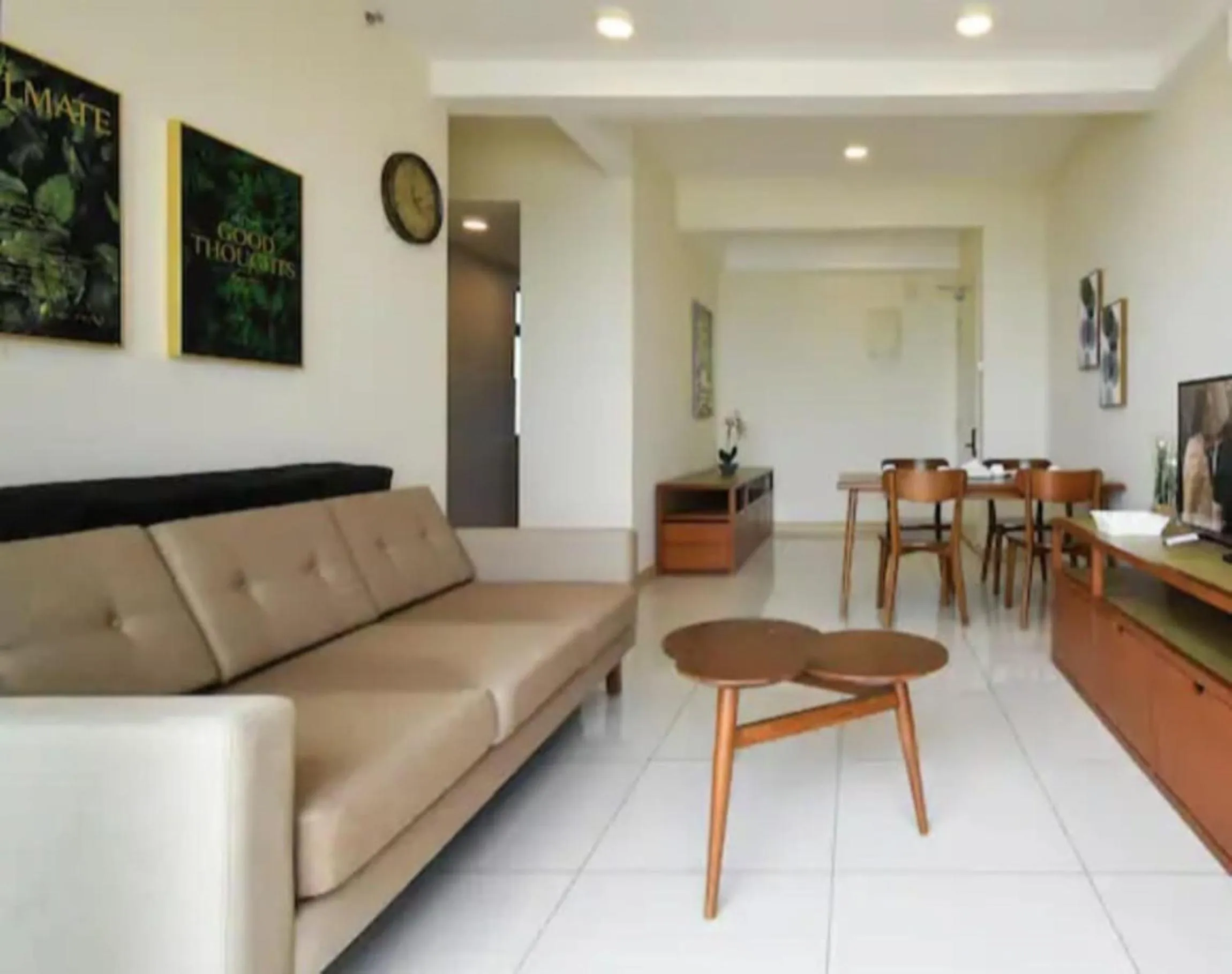 TV and multimedia in Timurbay Seafront Residence & Suites