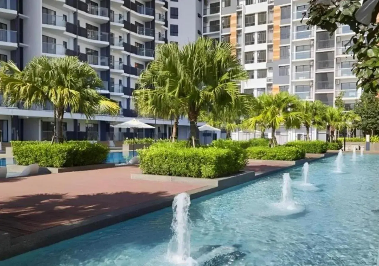 Swimming pool in Timurbay Seafront Residence & Suites Swimming pool in Timurbay Seafront Residence & Suites