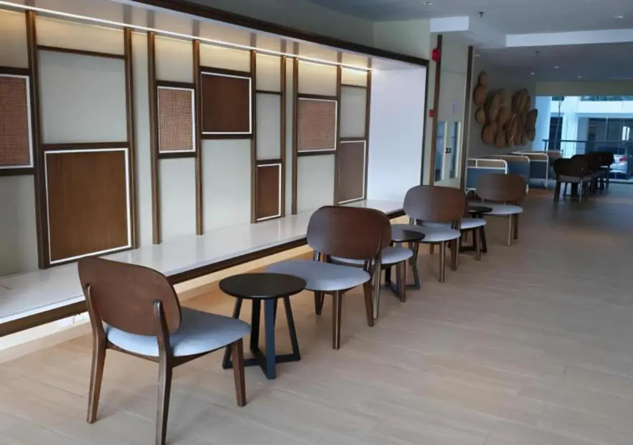 Lounge or bar in Timurbay Seafront Residence & Suites Lounge or bar in Timurbay Seafront Residence & Suites