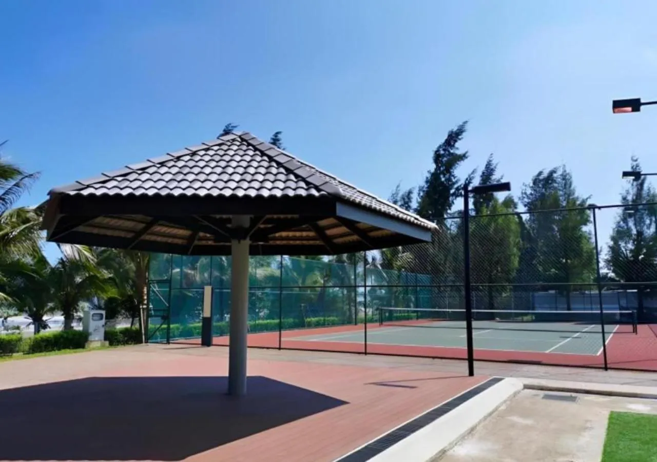 Tennis court in Timurbay Seafront Residence & Suites