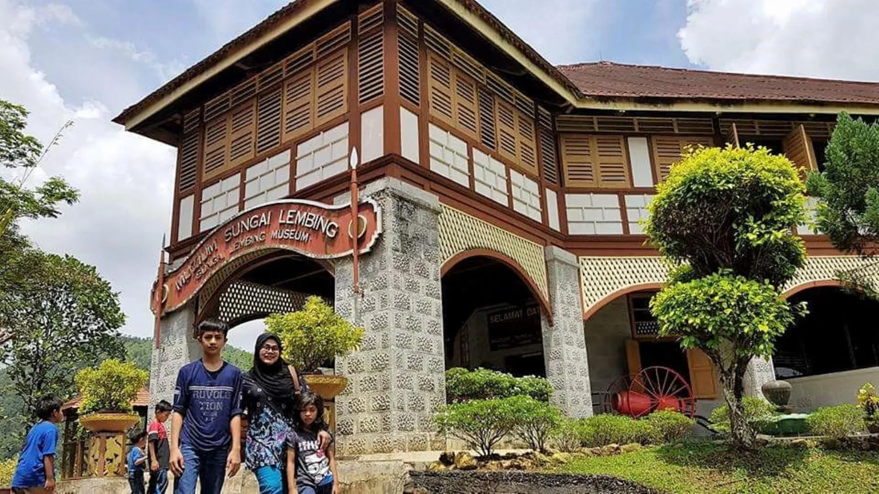 Nearby landmark in Timurbay Seafront Residence & Suites