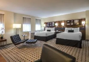 Photo of the whole room, Bed in The Warwick Hotel Rittenhouse Square Philadelphia