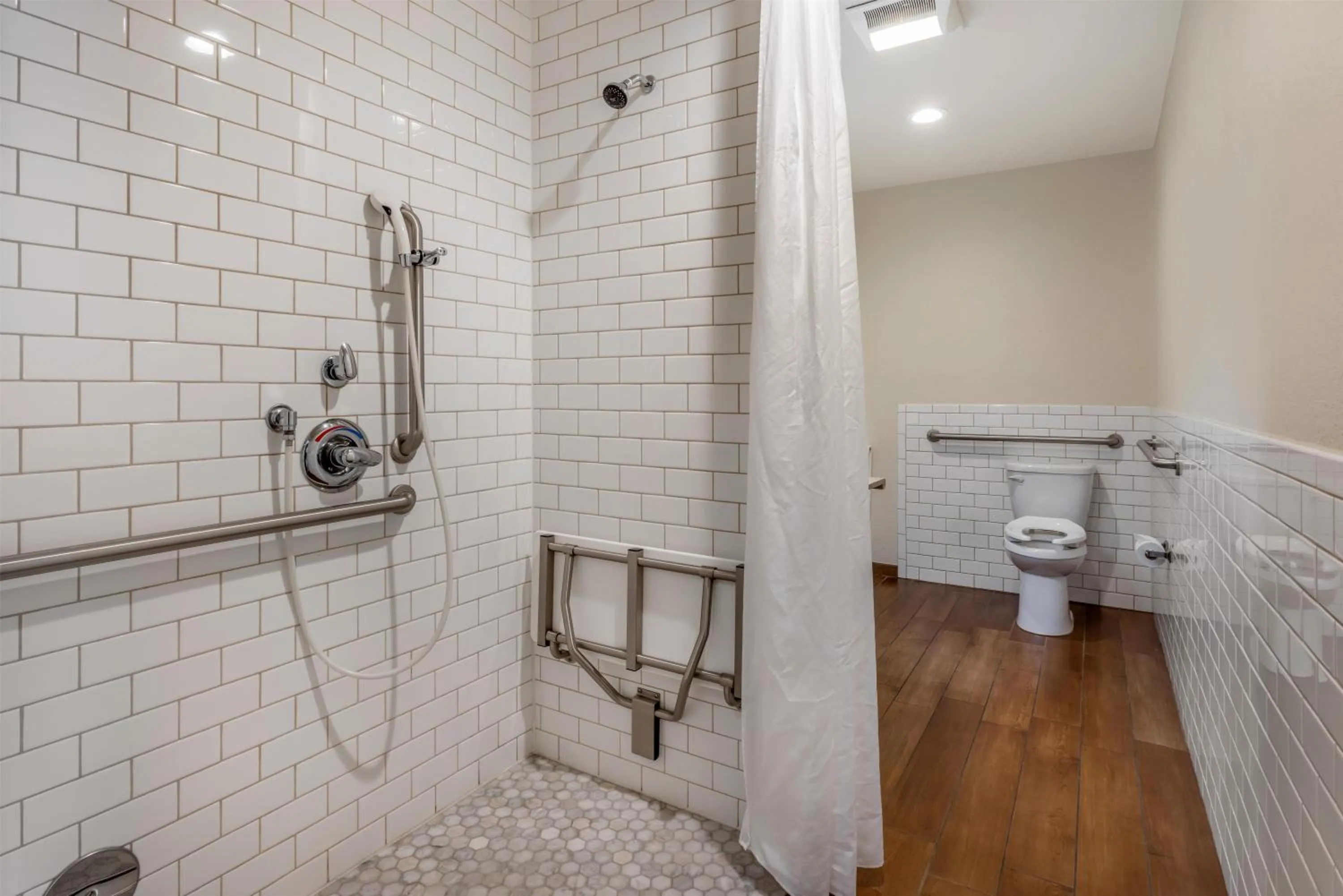 Bathroom in Best Western Town & Country Lodge