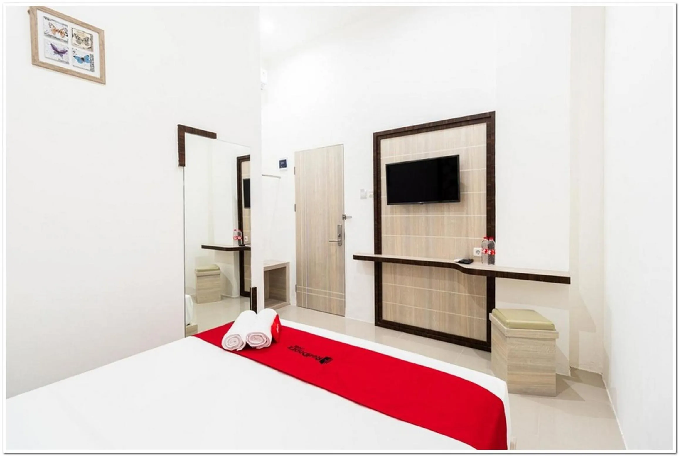 Bedroom, Bed in RedDoorz Plus @ Centrium Katamso Medan