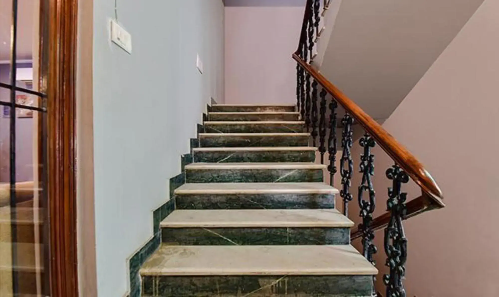 Lobby or reception in FabExpress Shekhawati Palace Lobby or reception in FabExpress Shekhawati Palace