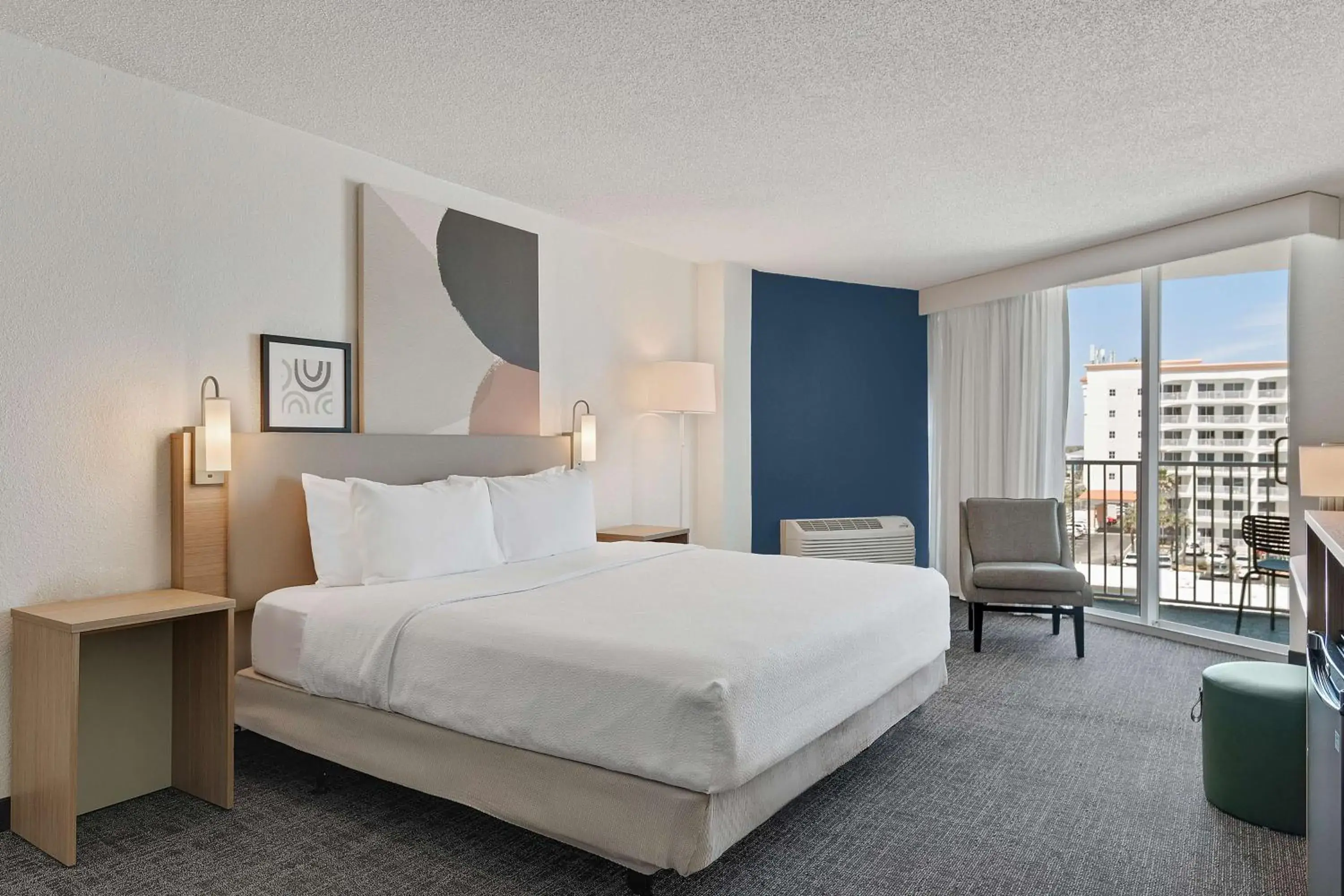 Bed in Spark by Hilton Ormond Beach Oceanfront Bed in Spark by Hilton Ormond Beach Oceanfront