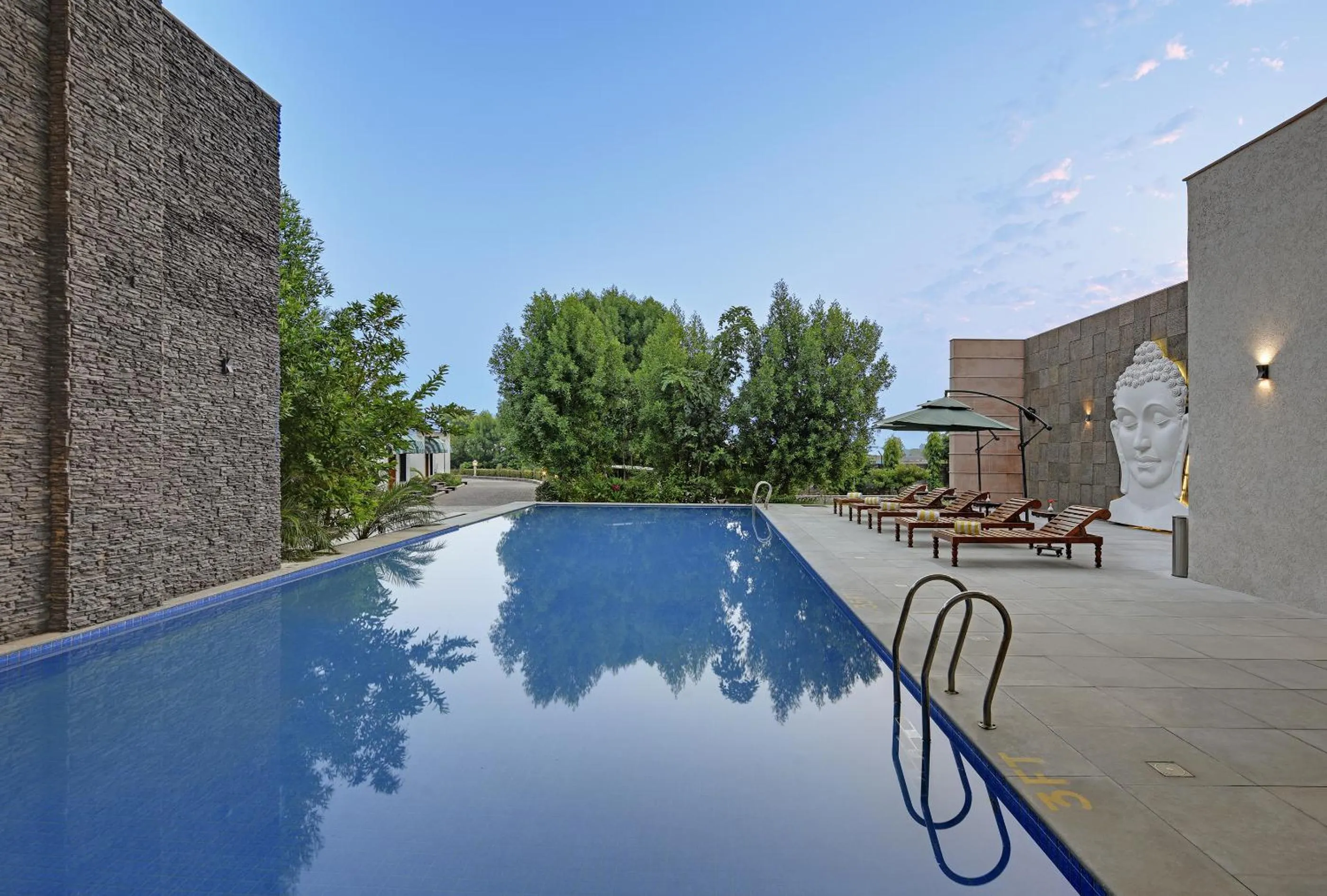 Swimming pool in Clarks Safari Ranthambore