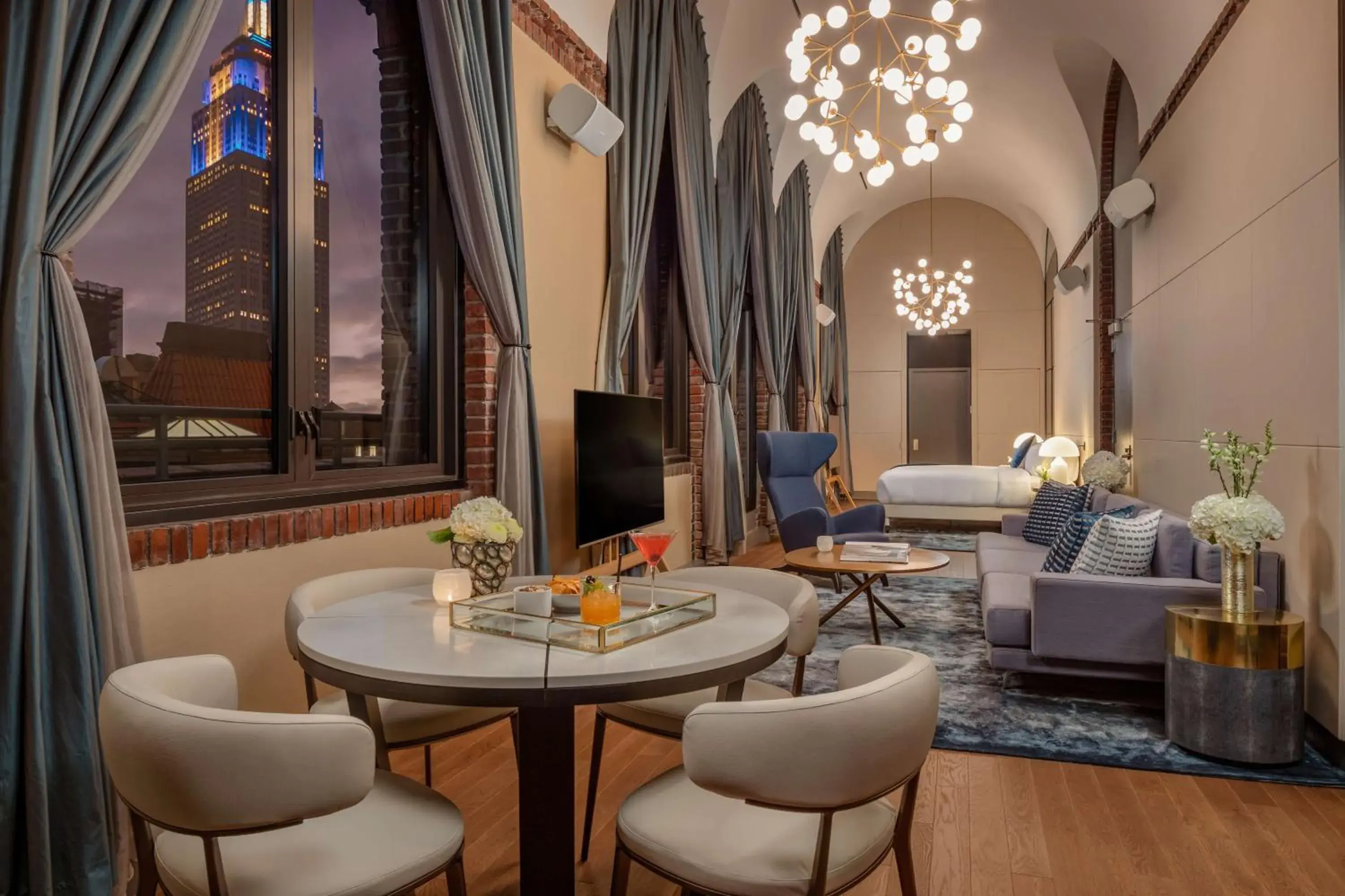 Photo of the whole room in NH Collection New York Madison Avenue Photo of the whole room in NH Collection New York Madison Avenue