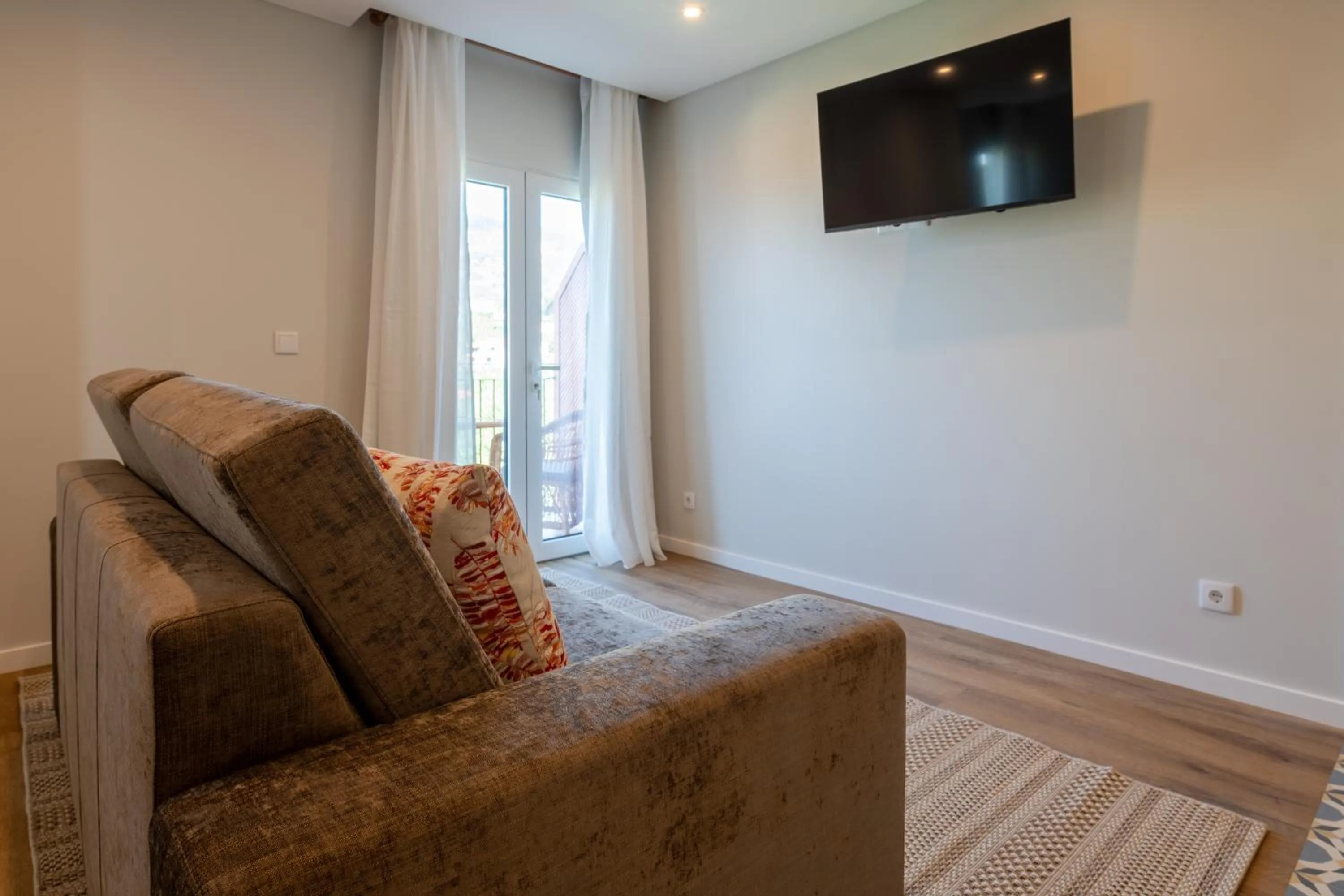 Communal lounge/ TV room in Quinta da Saraiva