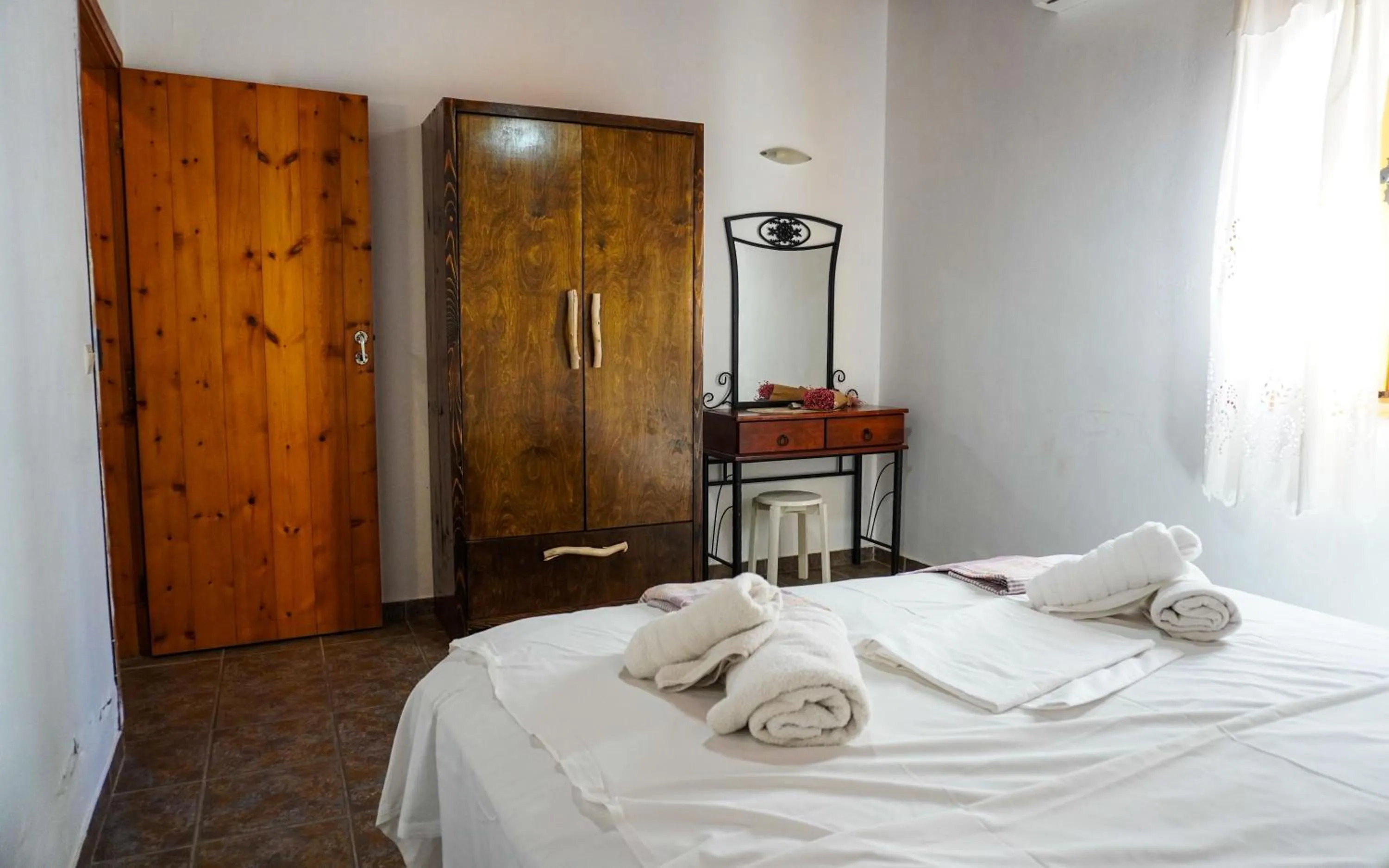 One-Bedroom Apartment with Garden in Galini Tropica
