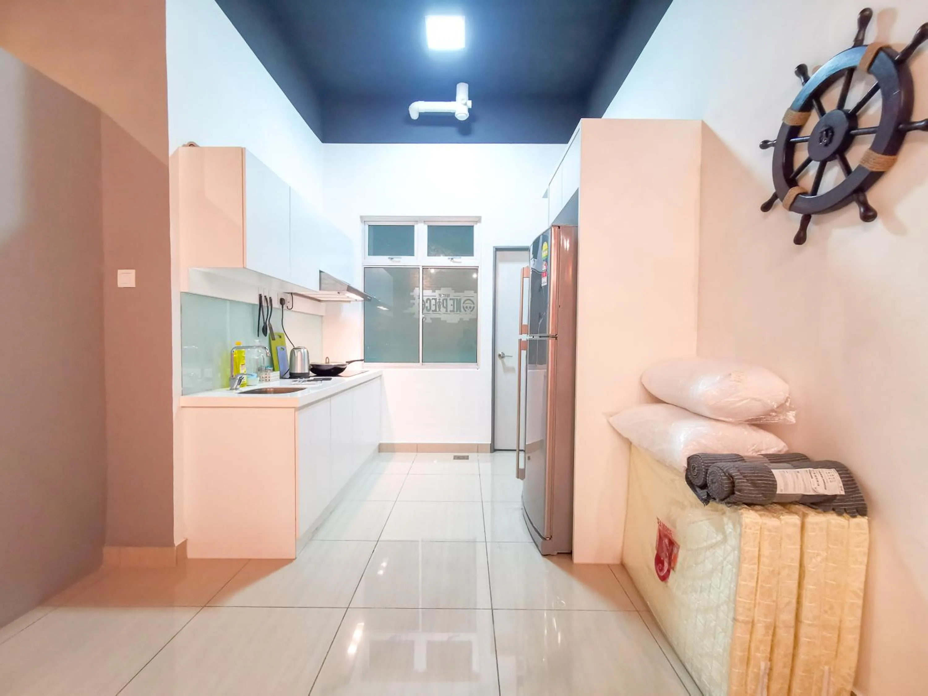 Manhattan Theme Suite by Nest Home at Austin Heights