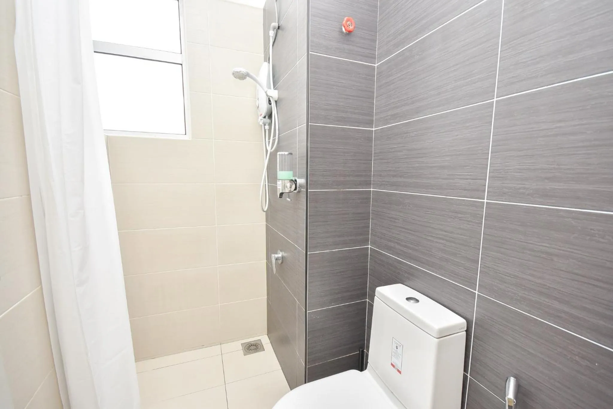 Manhattan Theme Suite by Nest Home at Austin Heights