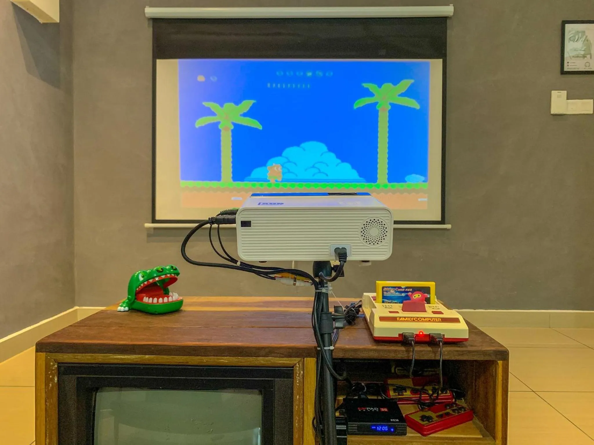 Manhattan Theme Suite by Nest Home at Austin Heights