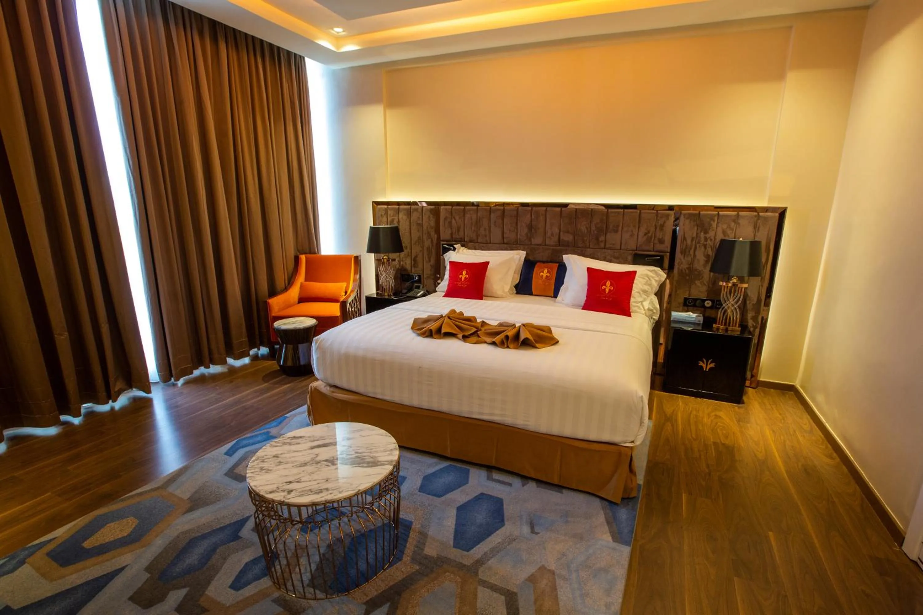 Bed in Hôtel Fleur de Lys Point E