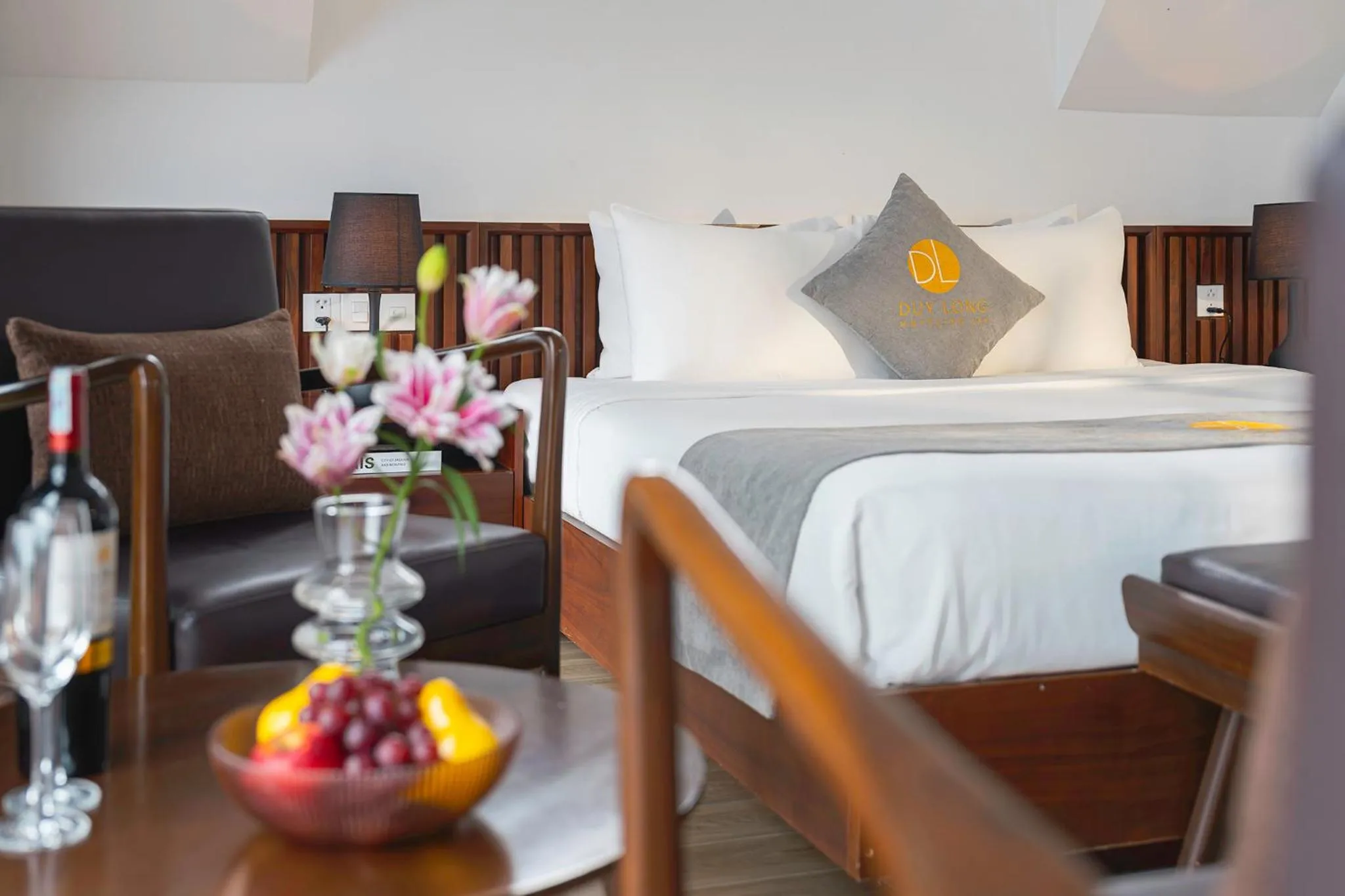 Bedroom, Bed in Duy Long Hotel