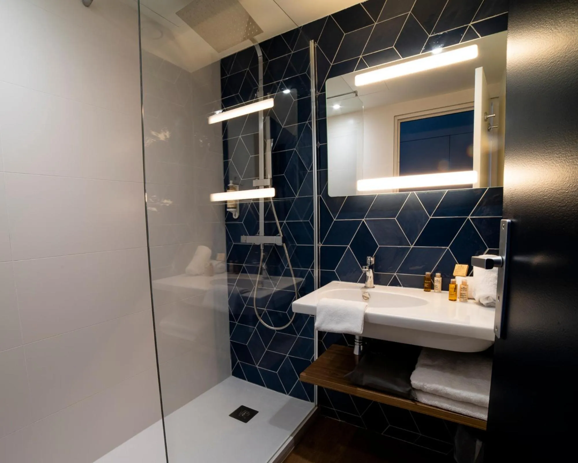 Bathroom in Mercure Thalasso & Spa Port Fréjus