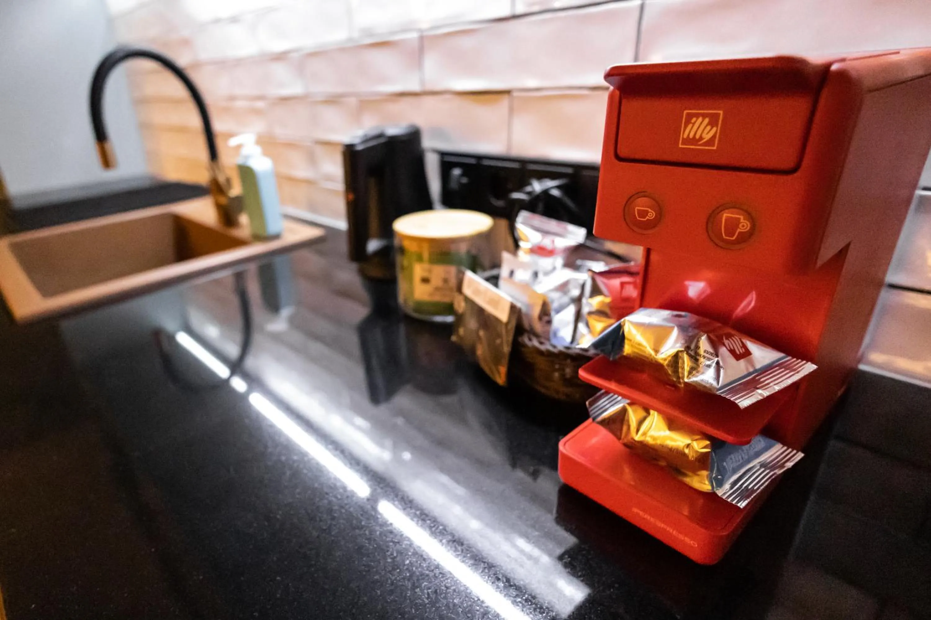Coffee/tea facilities in De Ware Jacob Boutique Hotel