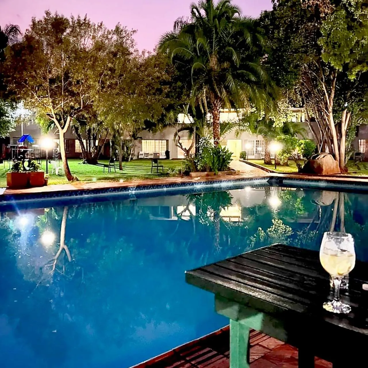 Night in Sundown Country Estate