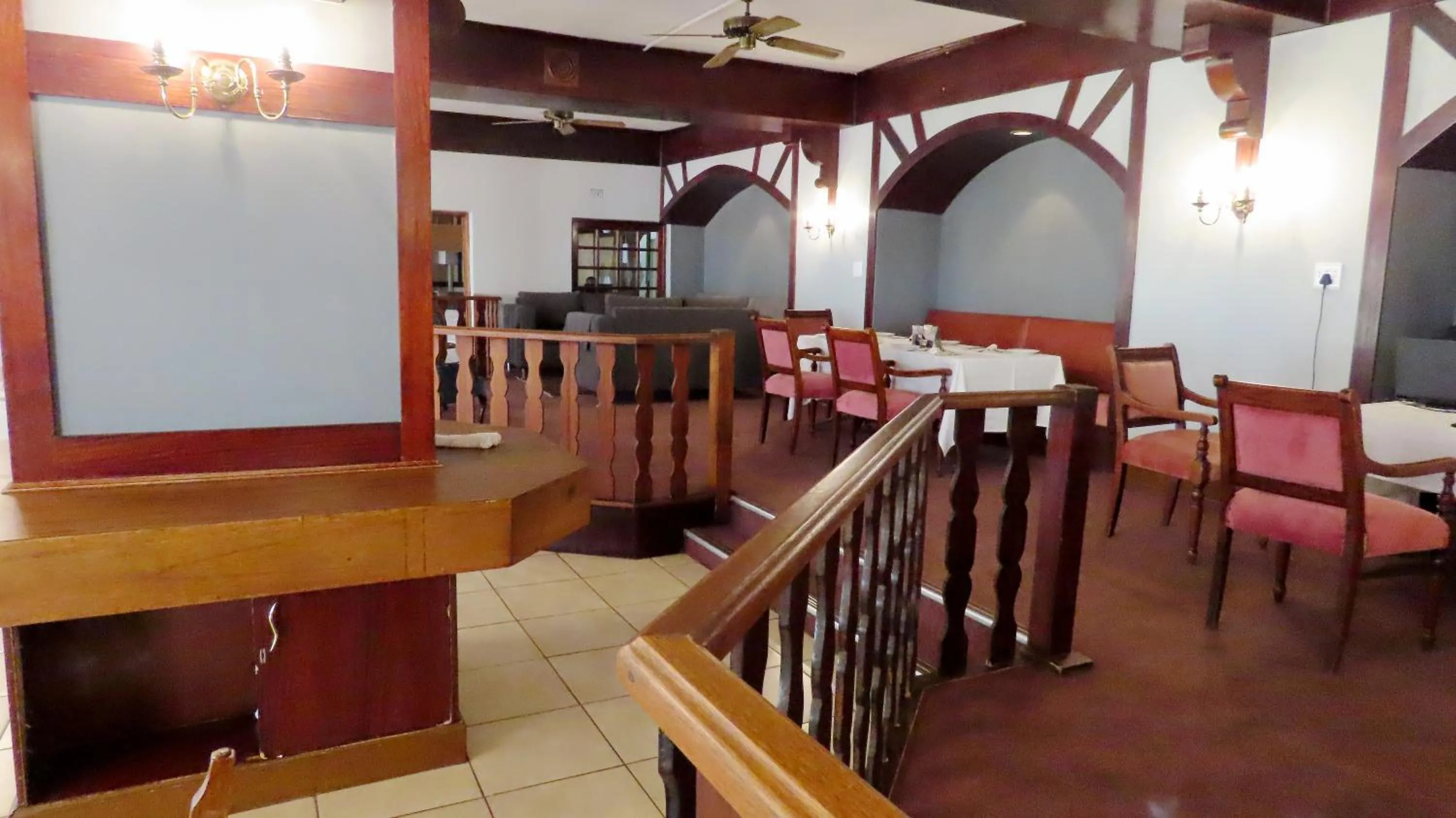 Restaurant/places to eat in Sundown Country Estate