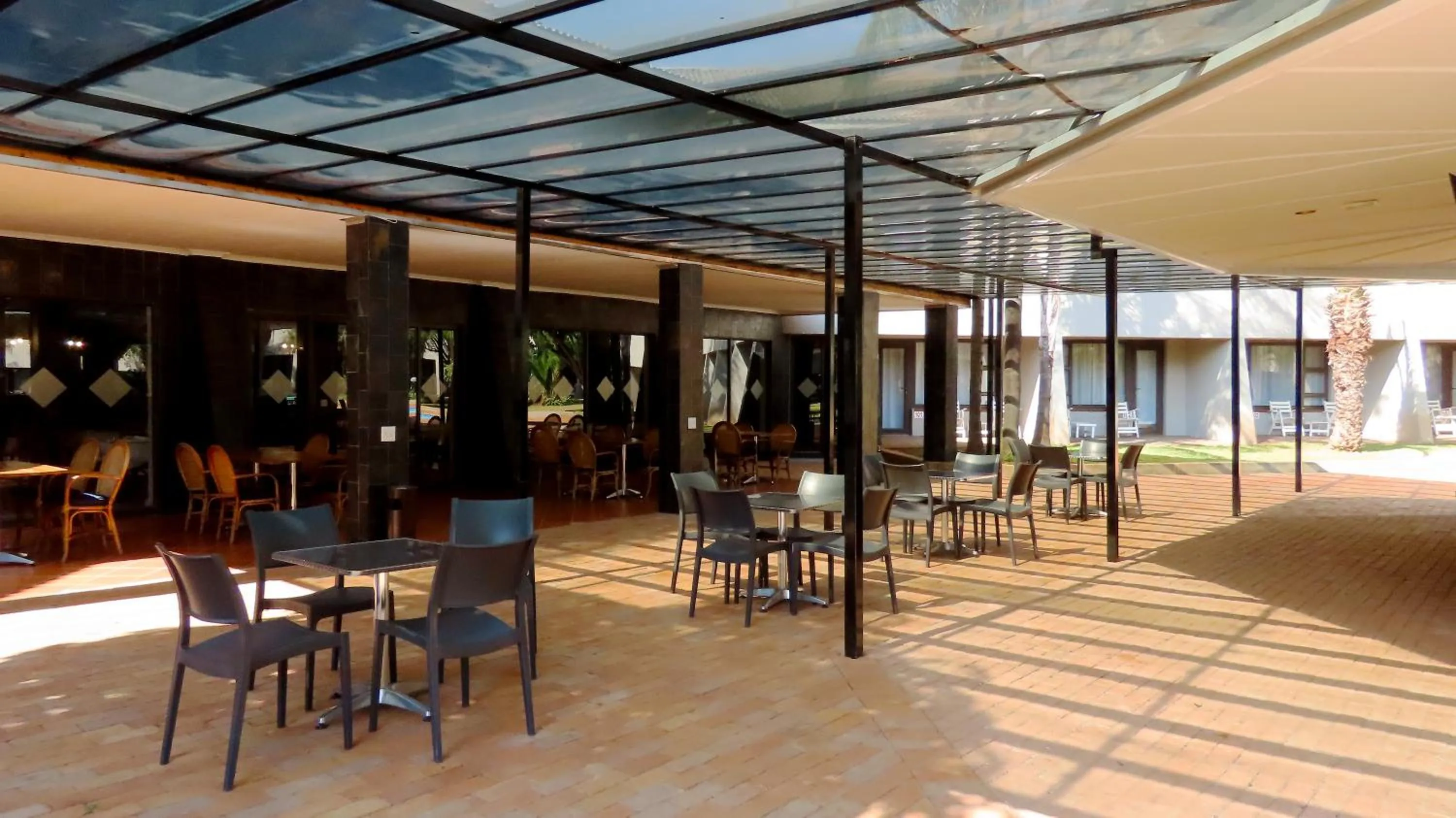 Restaurant/places to eat in Sundown Country Estate