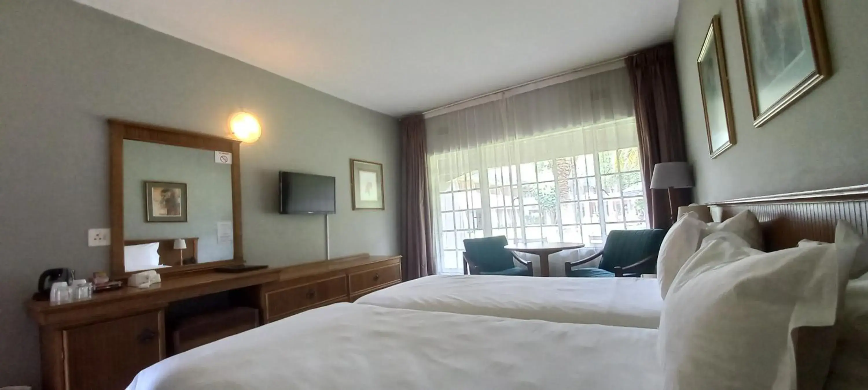 Standard Twin Room in Sundown Country Estate Standard Twin Room in Sundown Country Estate