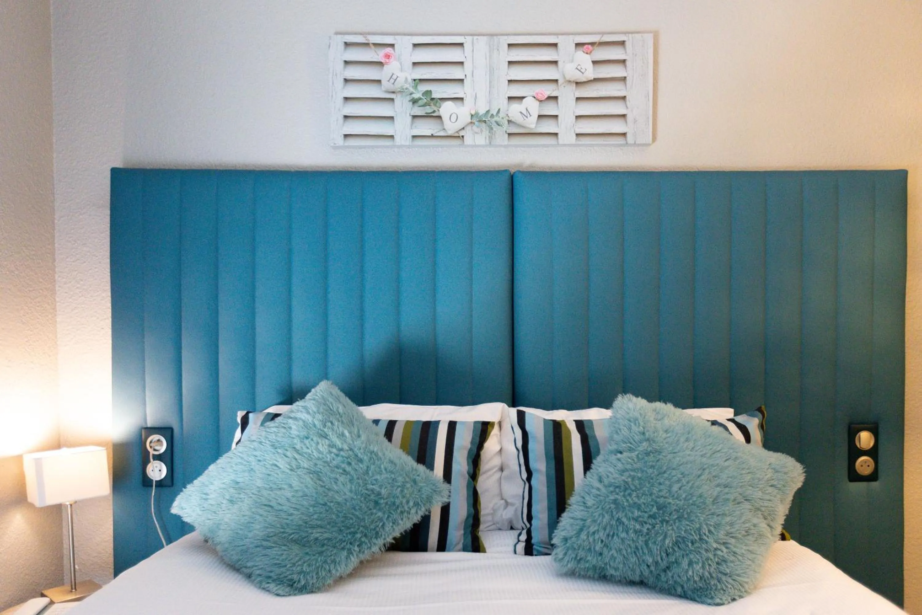 Bed in The Originals Boutique, Hôtel Neptune, Berck-sur-Mer