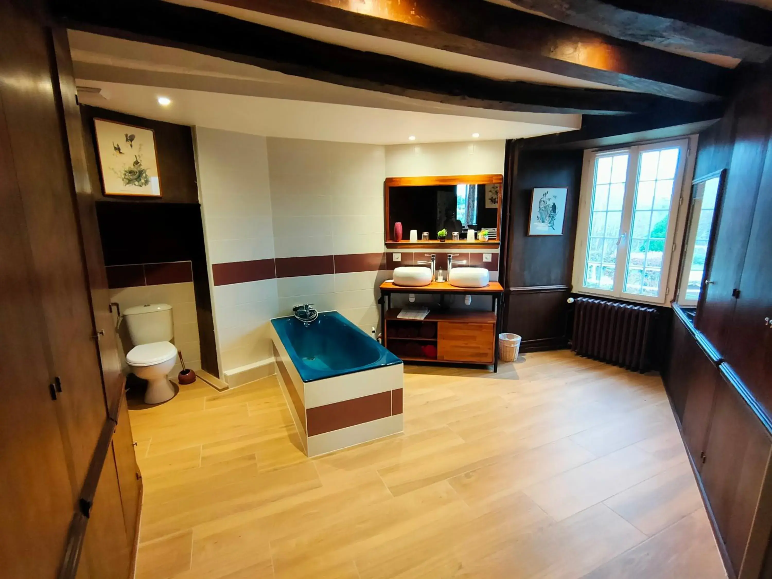 Deluxe Double Room with Bath - single occupancy in Manoir de la Provosterie Deluxe Double Room with Bath - single occupancy in Manoir de la Provosterie